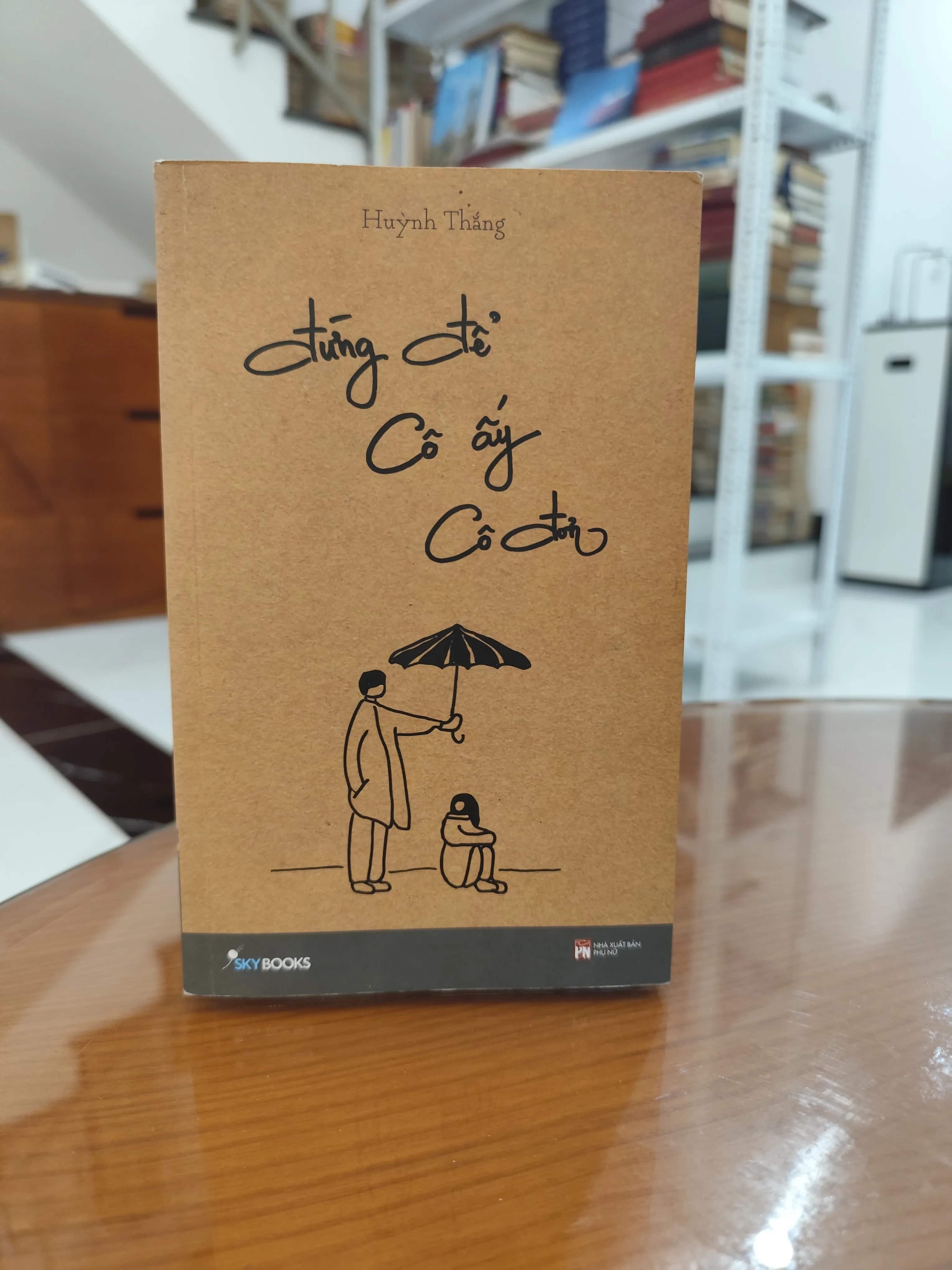 Đừng để cô ấy cô đơn