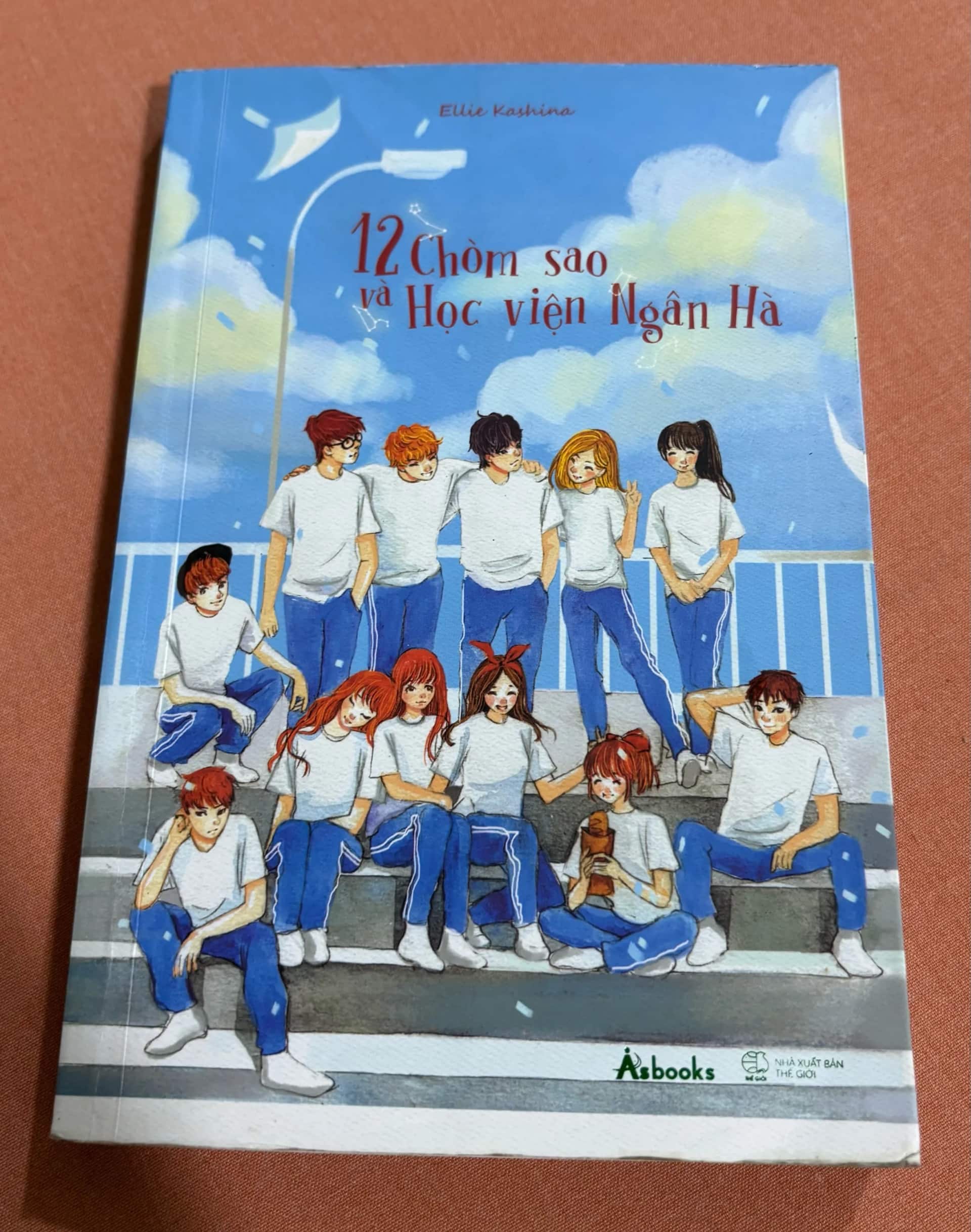 12 Chòm sao và học viện ngân hà