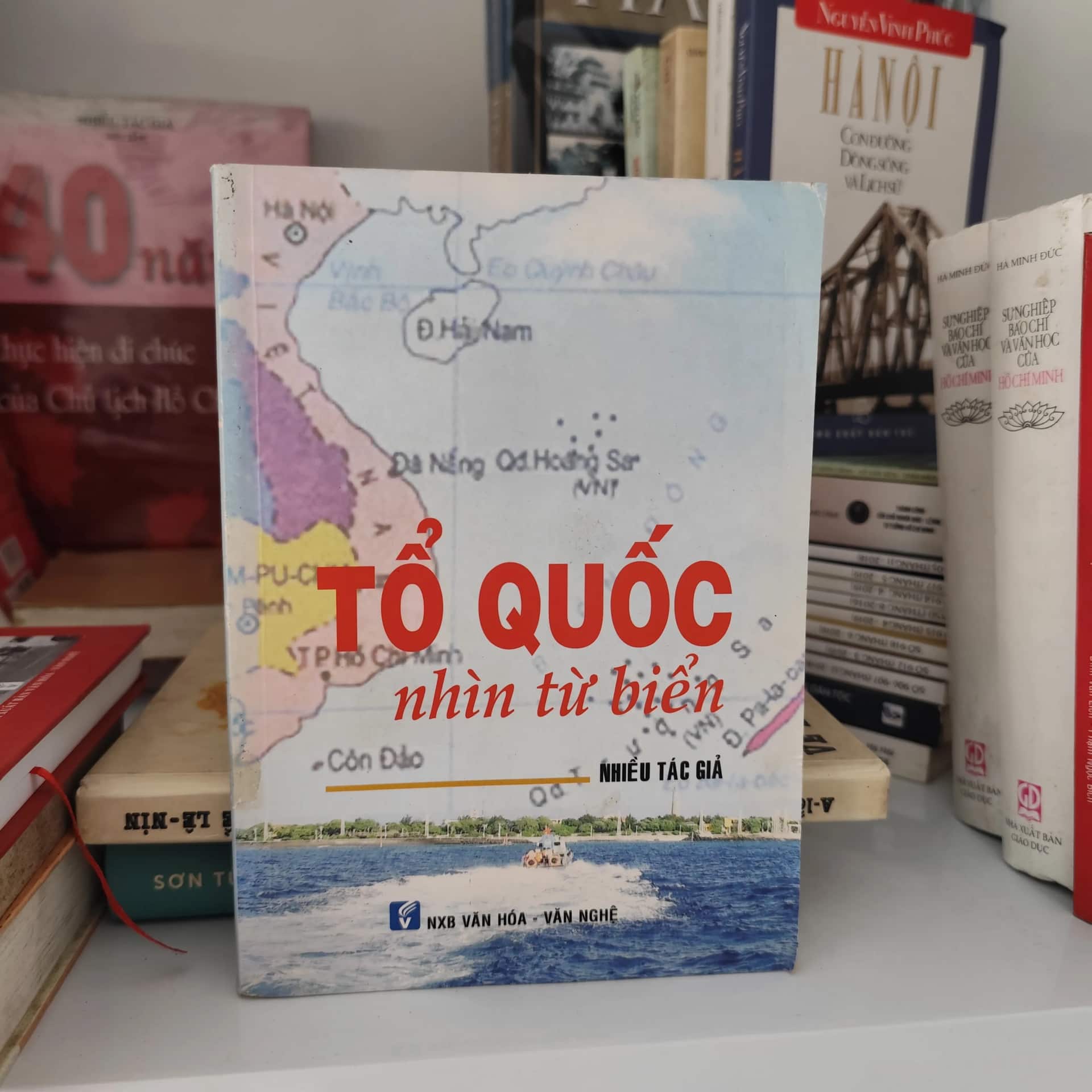 Tổ Quốc nhìn từ biển