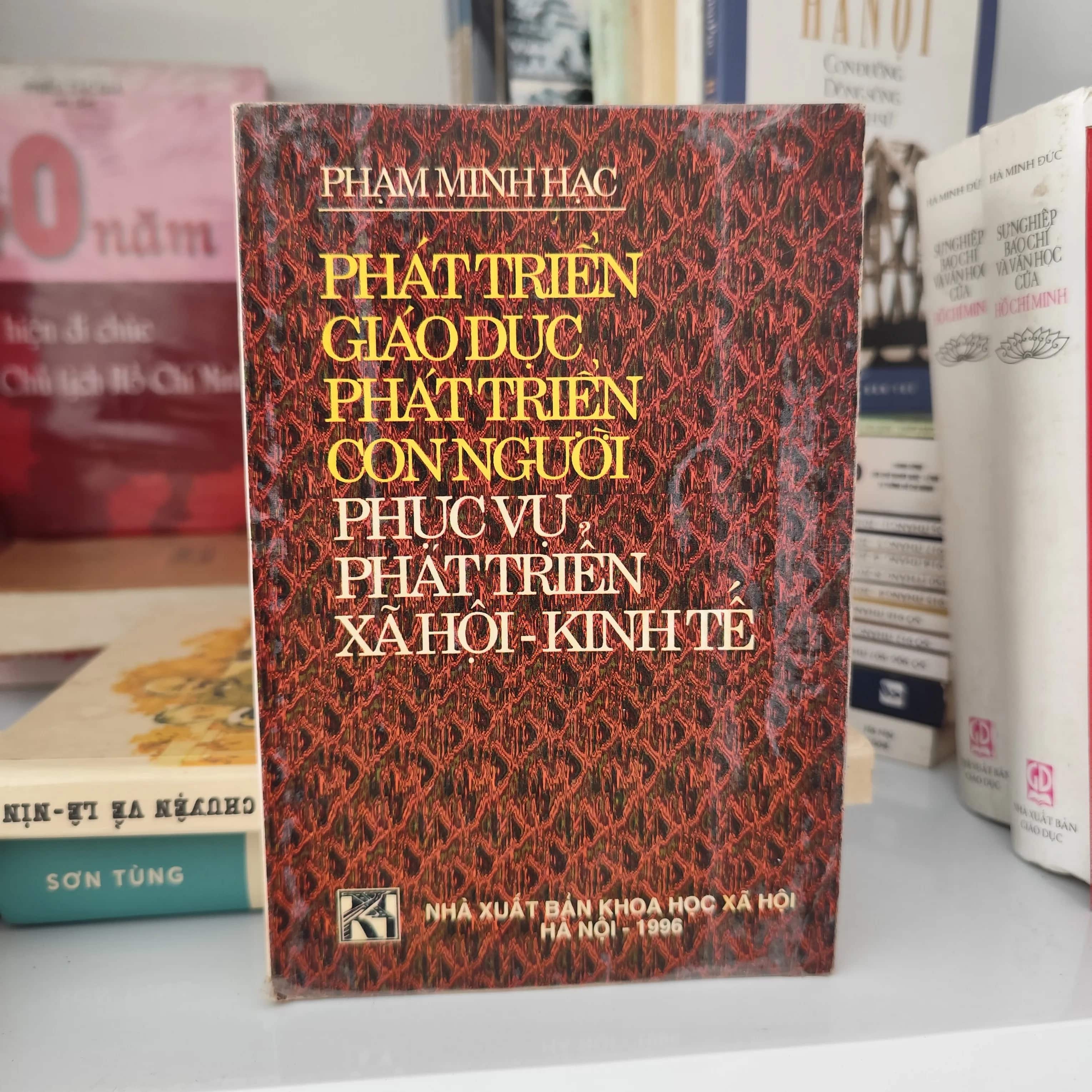 Phát triển giáo dục phát triển con người phục vụ phát triển xã hội - kinh tế