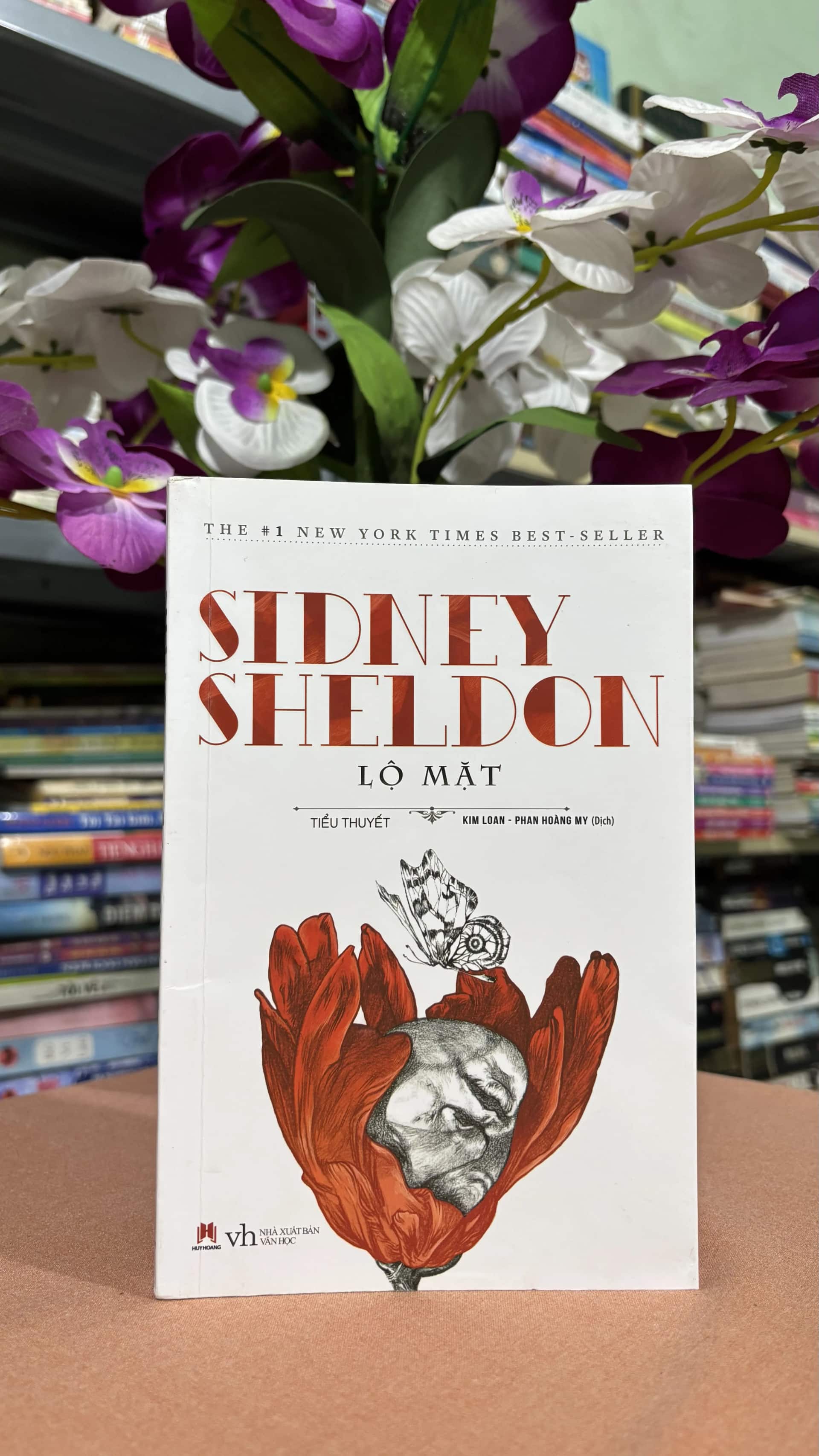 Lộ mặt - Sidney Sheldon