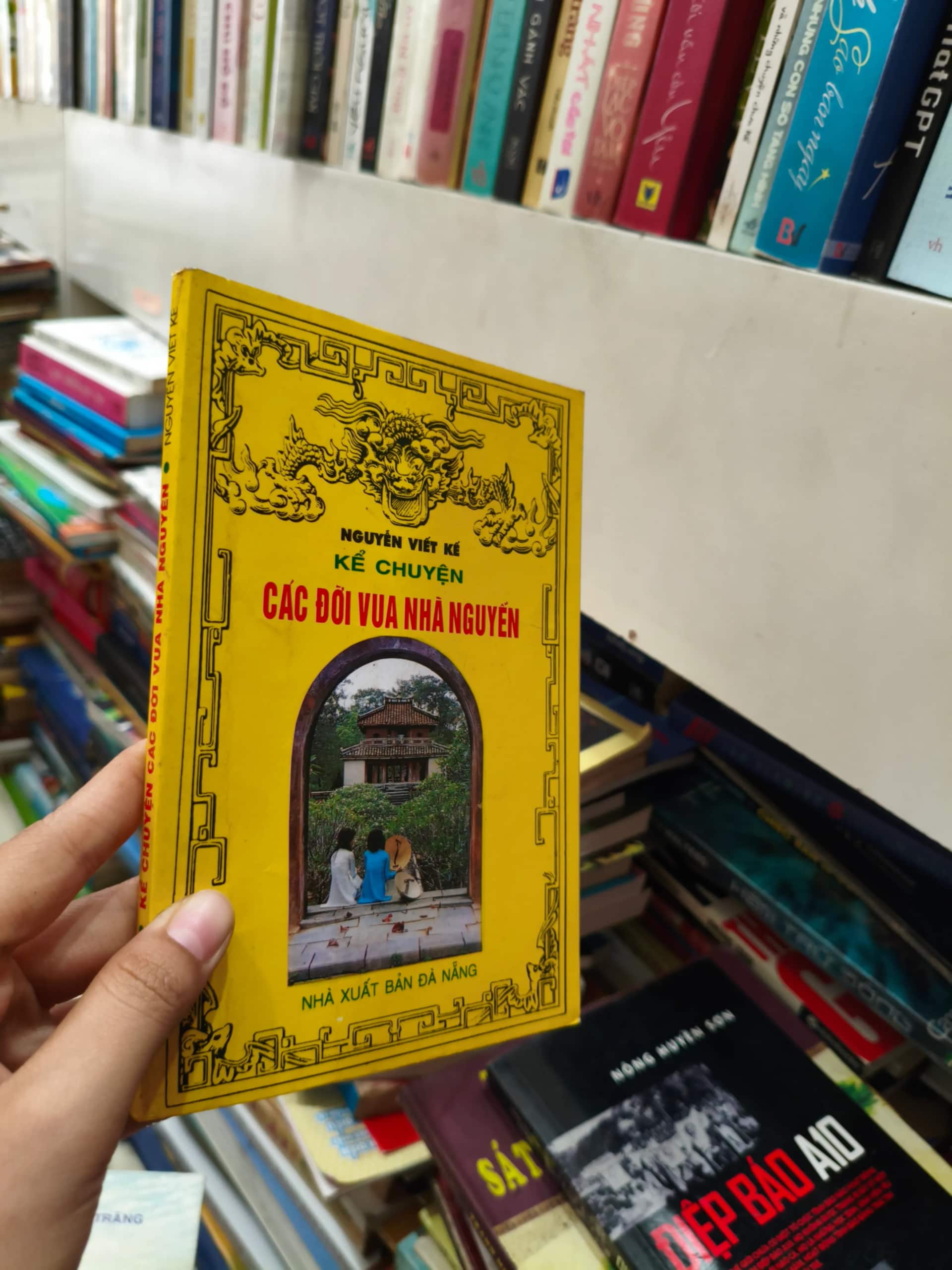 Kể chuyện các đời vua nhà Nguyễn