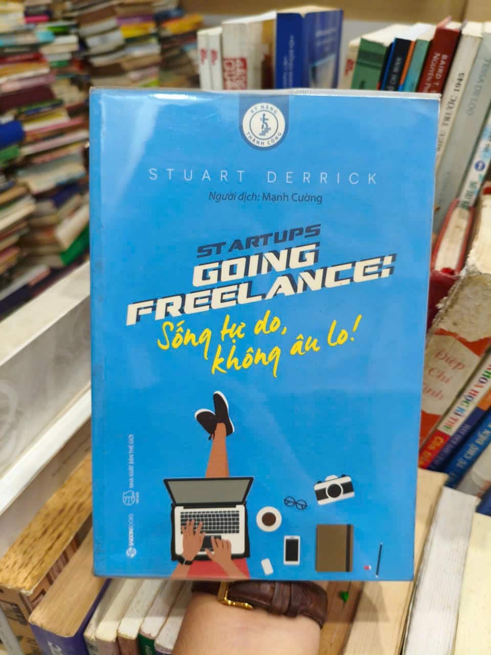 Đừng Chạy Theo Số Đông TẶNG Going Freelance: Sống Tự Do, Không Âu Lo!