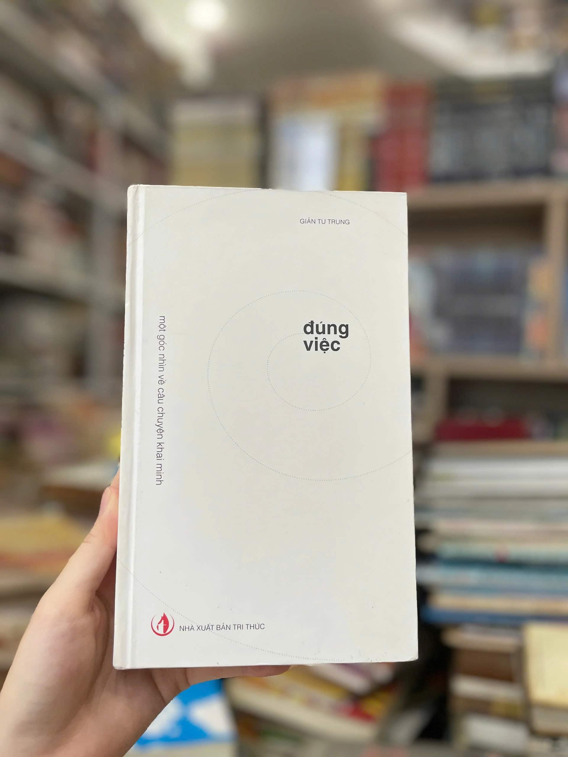 Đúng Việc - Một Góc Nhìn Về Câu Chuyện Khai Minh