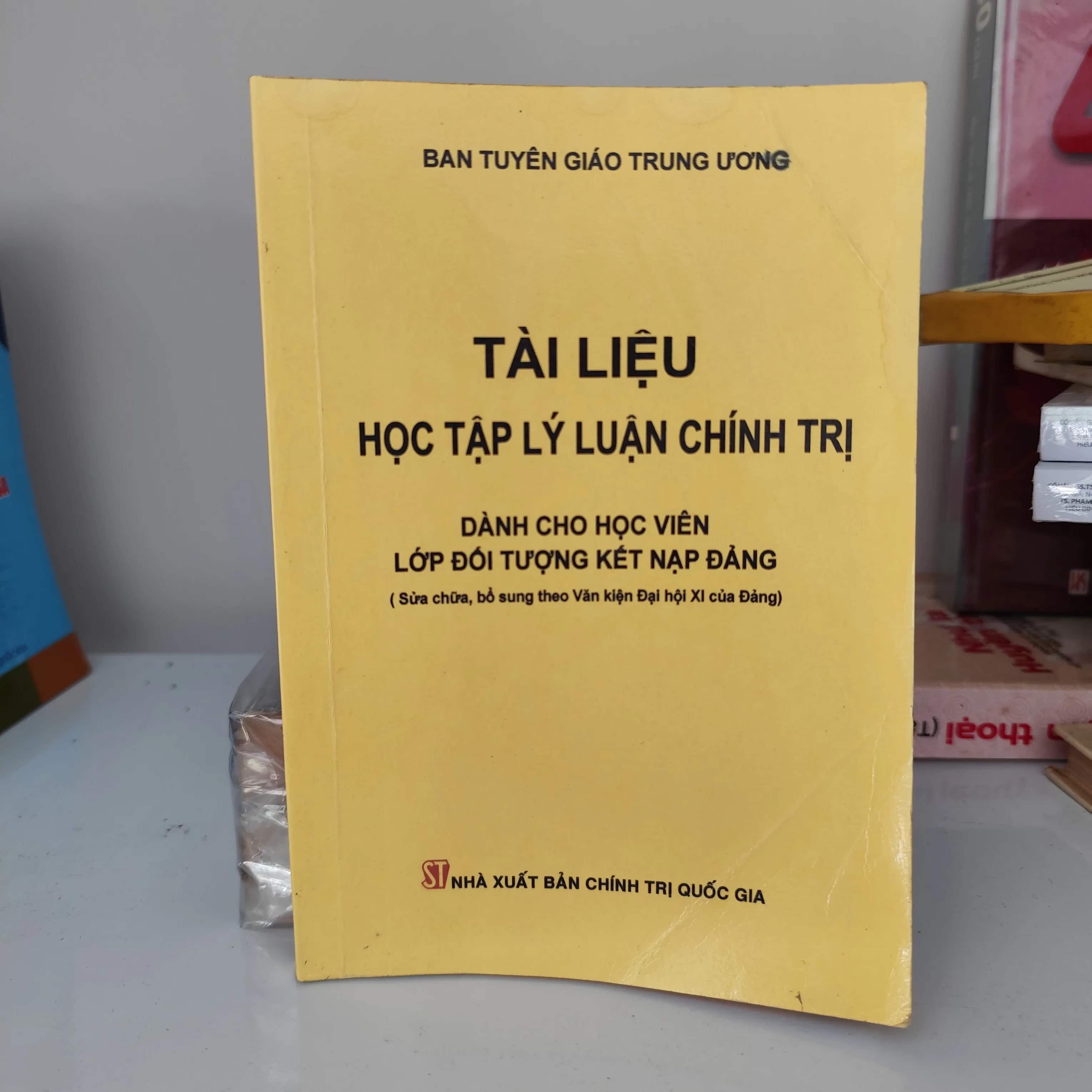 Tài liệu học tập lý luận chính trị dành cho học viên lớp đối tượng kết nộp đảng