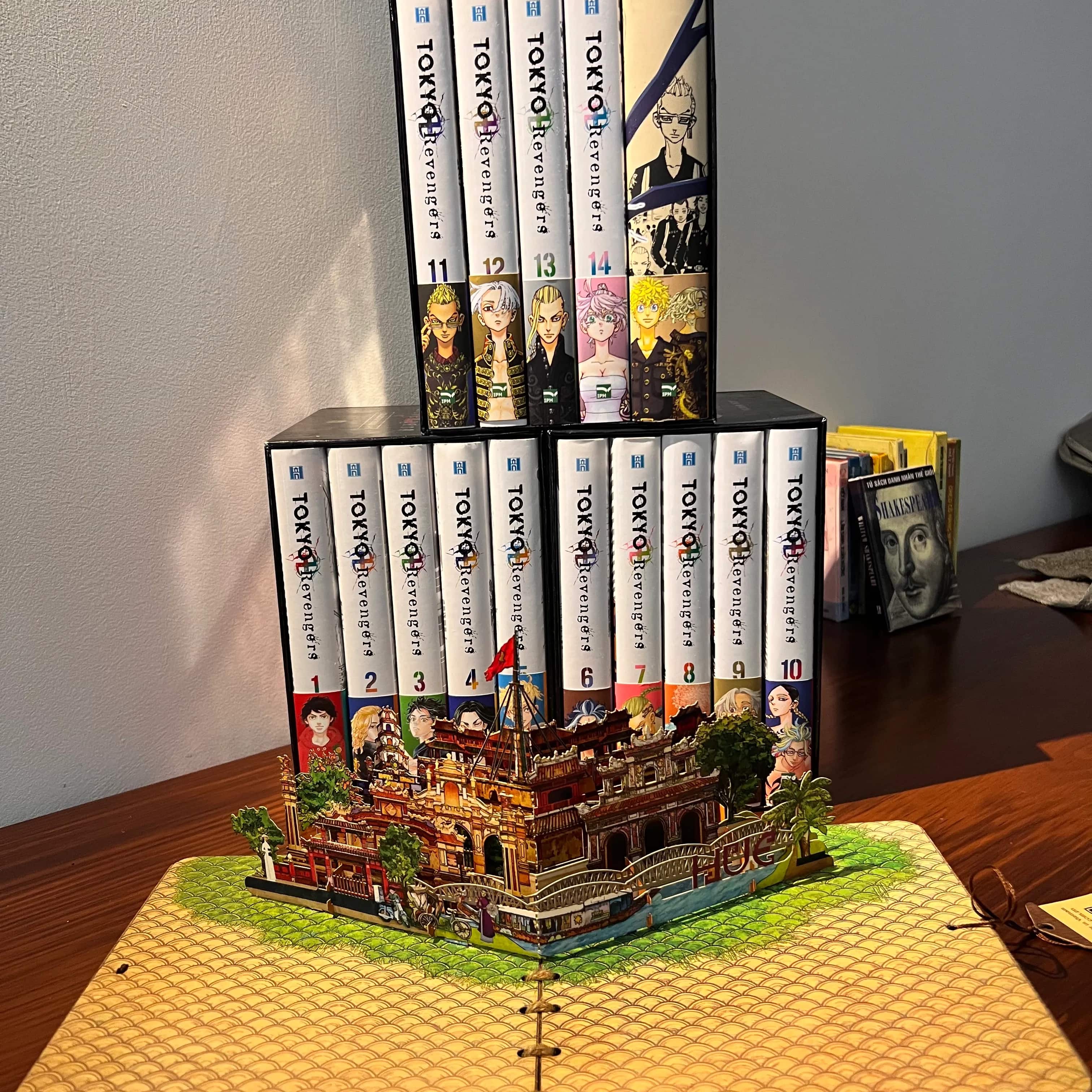 Truyện - Tokyo Revengers trọn bộ 15 tập (Bản đặc biệt nguyên seal full quà)