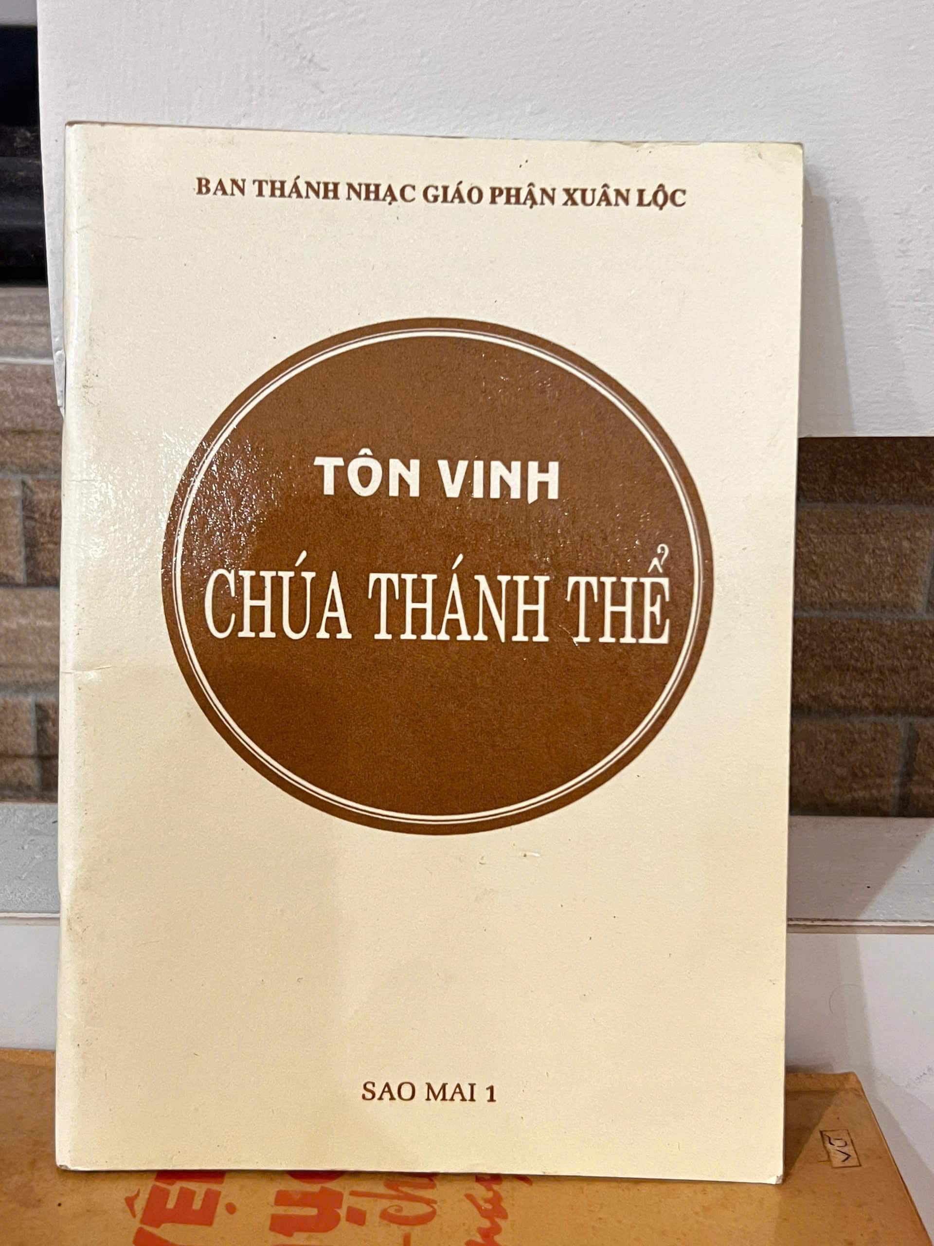 Tôn Vinh Chúa Thánh Thể