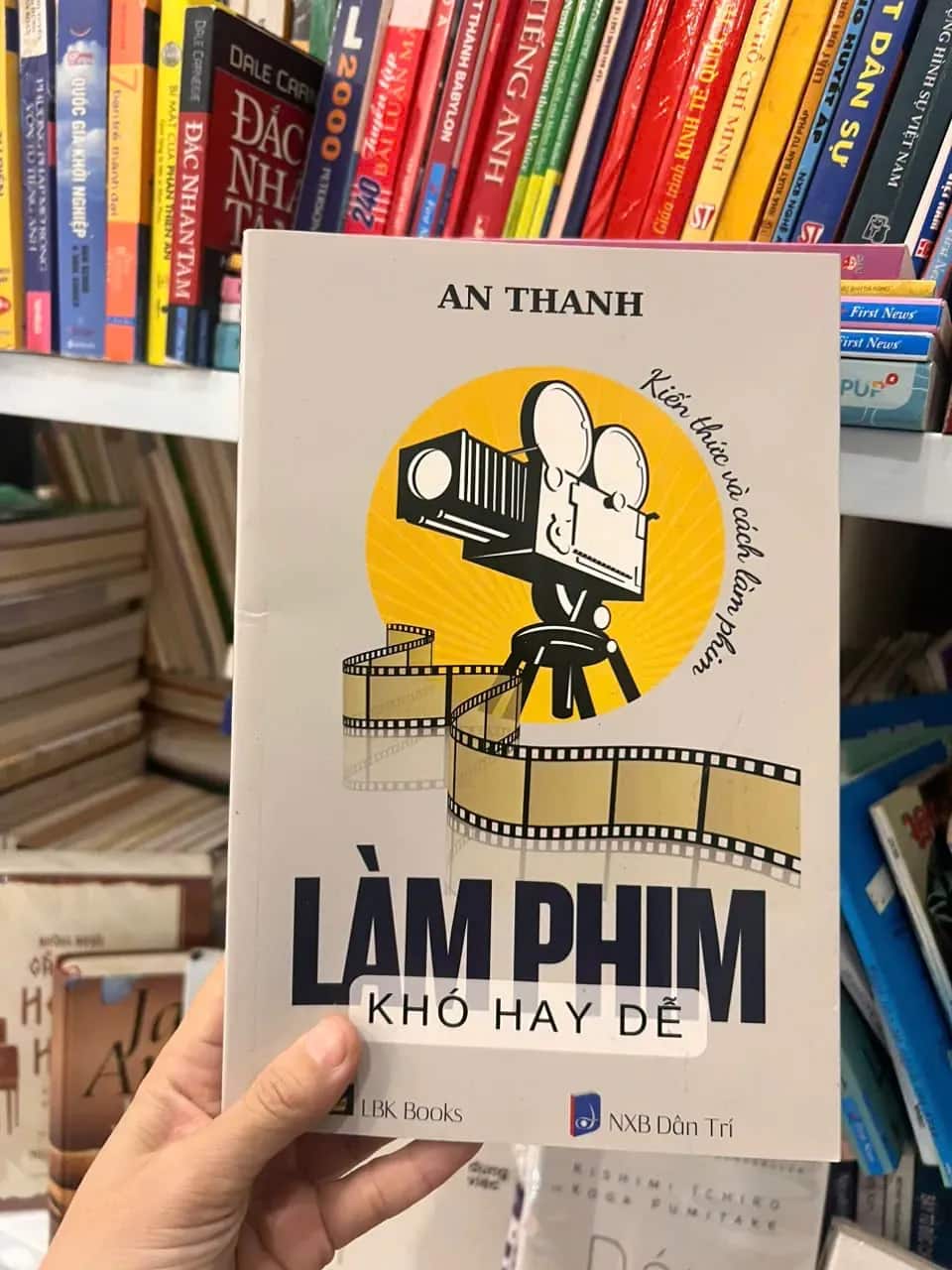 Làm Phim Khó Hay Dễ