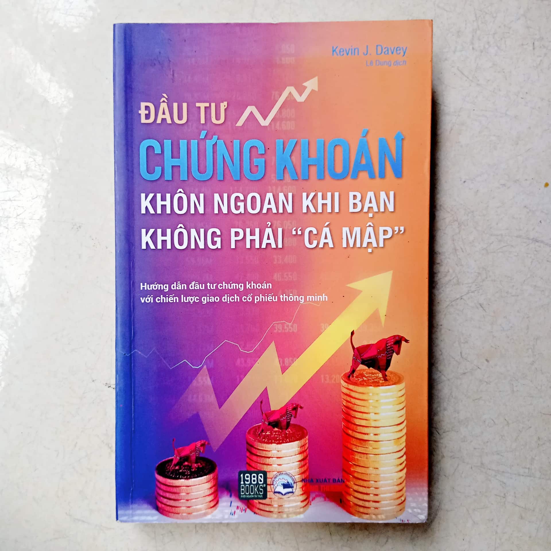 Đầu tư chứng khoán khôn ngoan khi bạn không phải "cá mập"