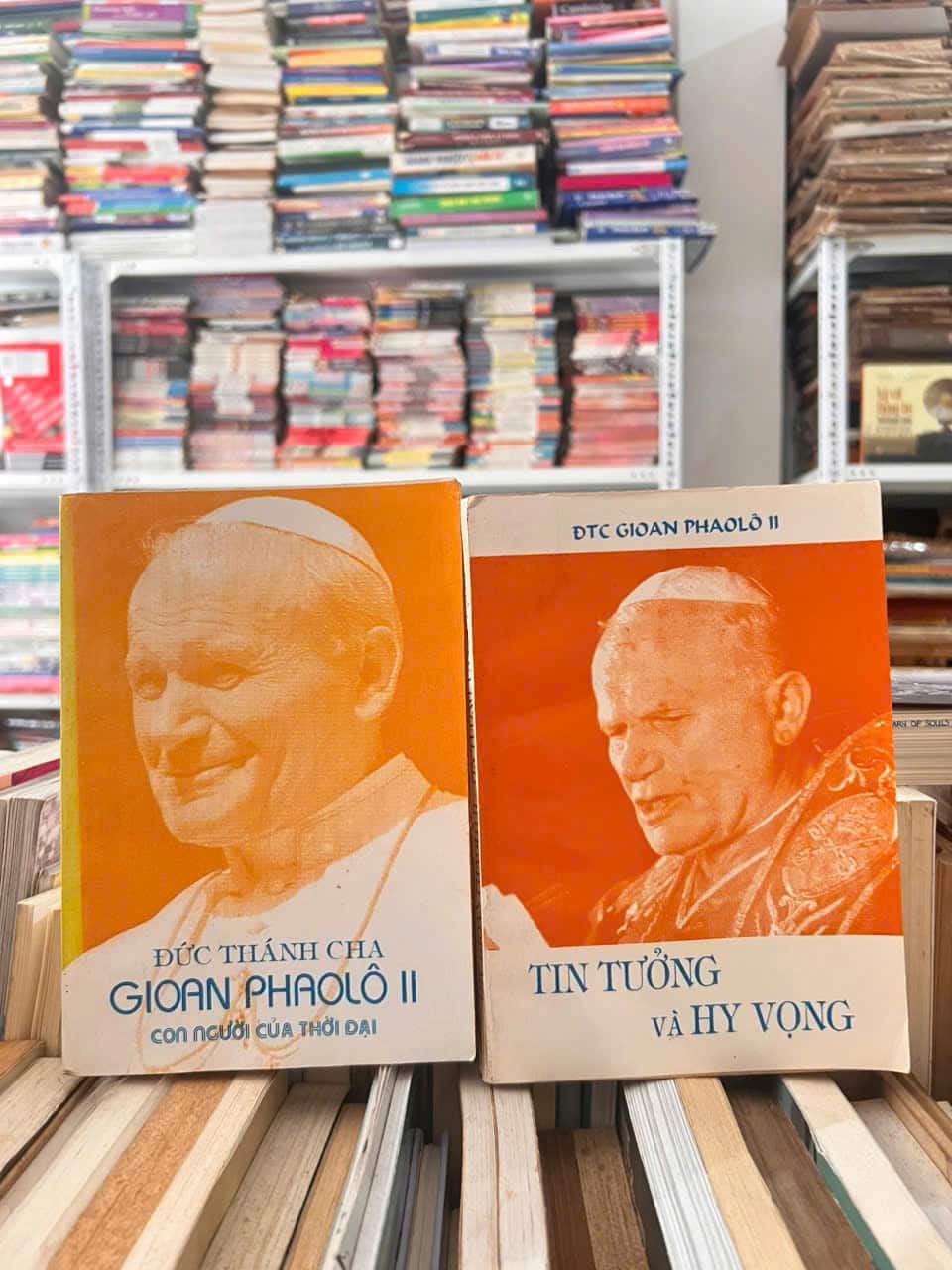 Đức Thánh Cha Gioan Phaolô II + Tin Tưởng Và Hy Vọng