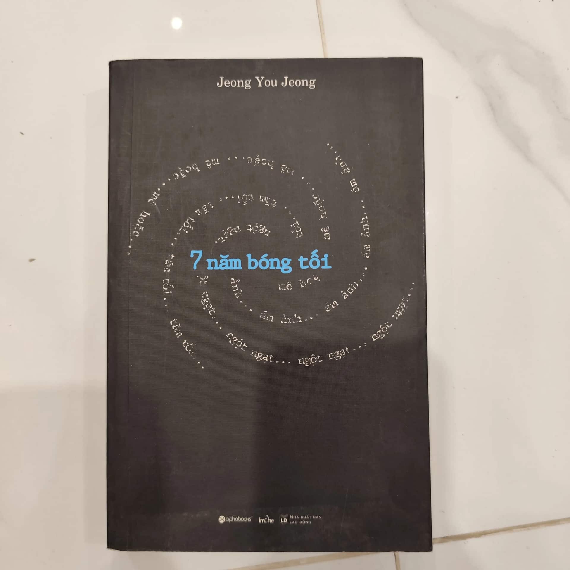 7 năm bóng tối