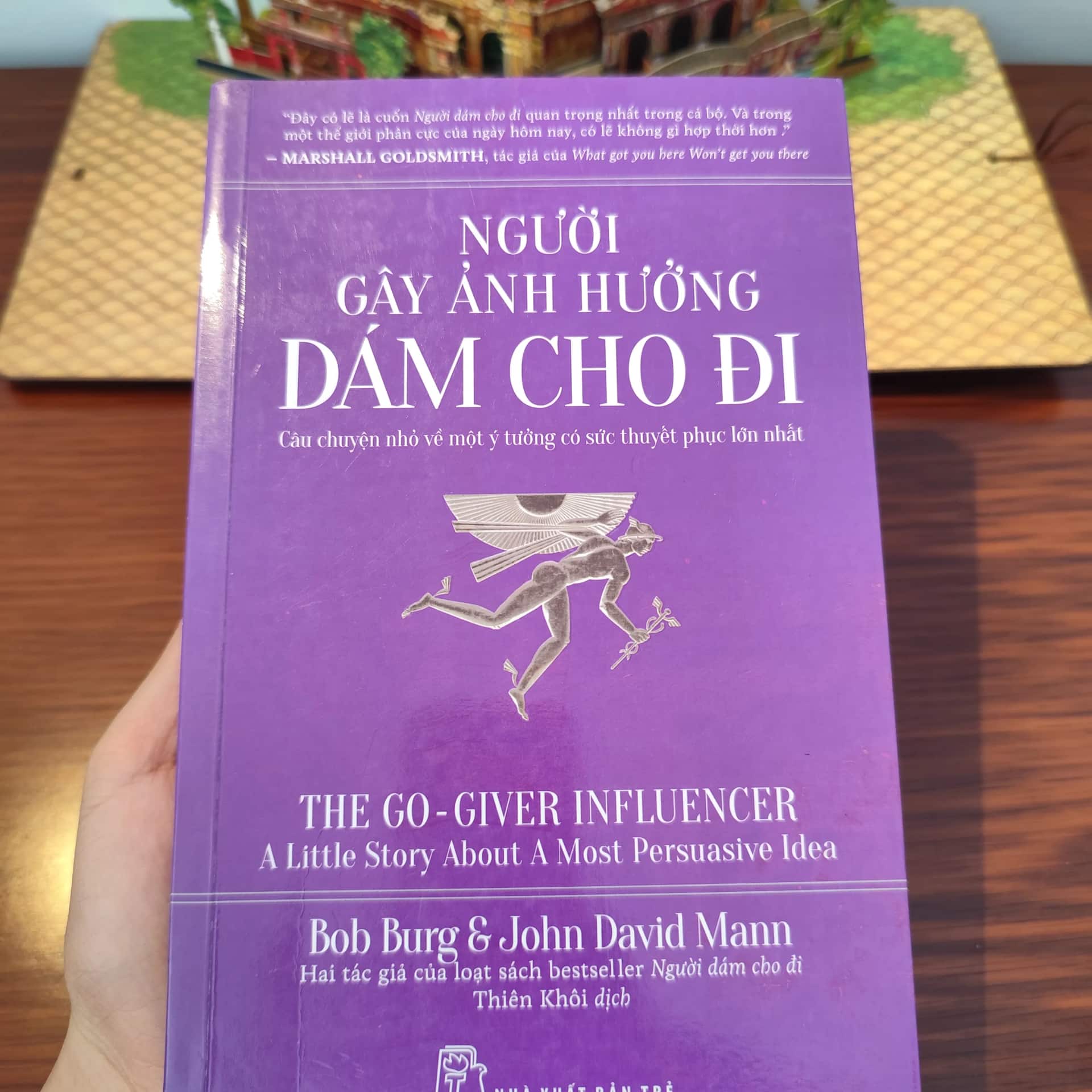 Người gây ảnh hưởng dám cho đi