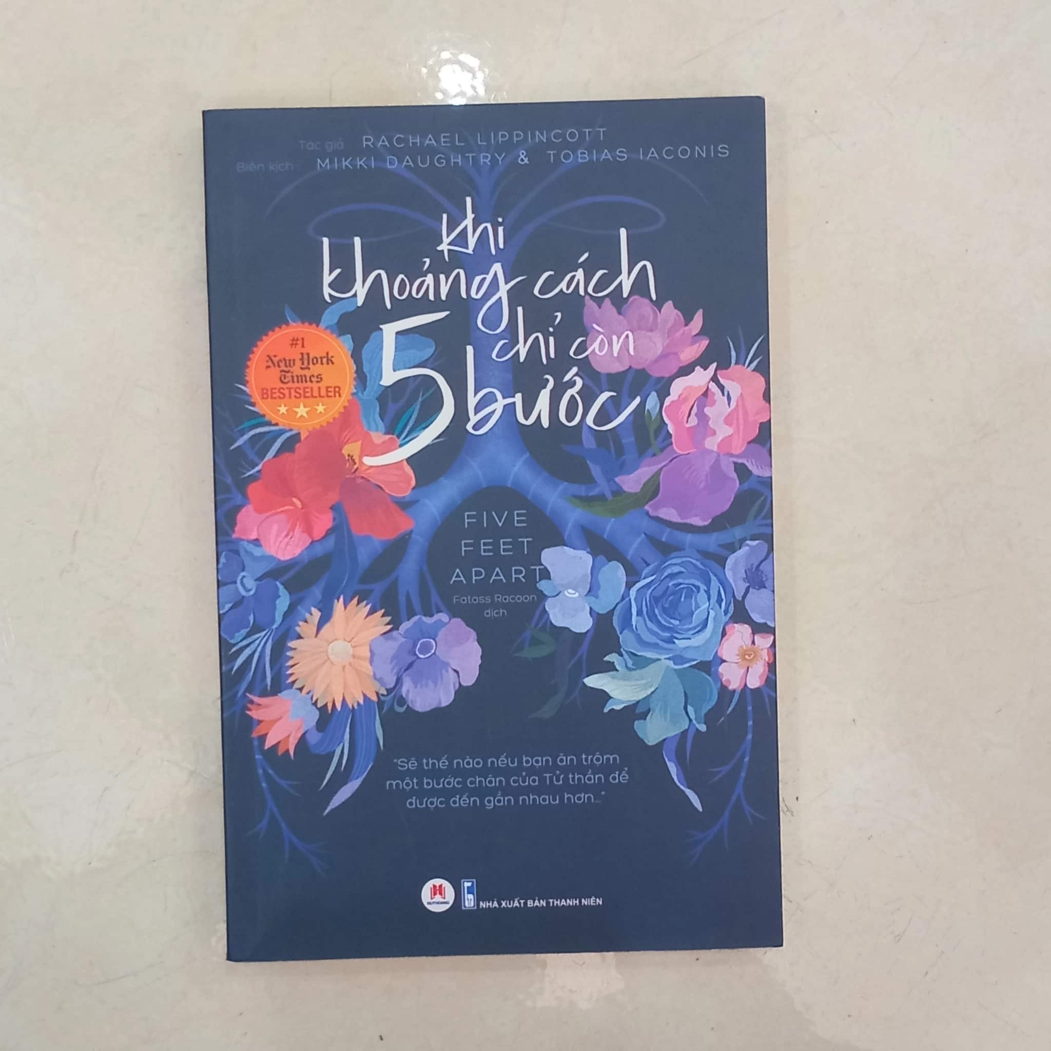 Khi khoảng cách chỉ còn 5 bước 