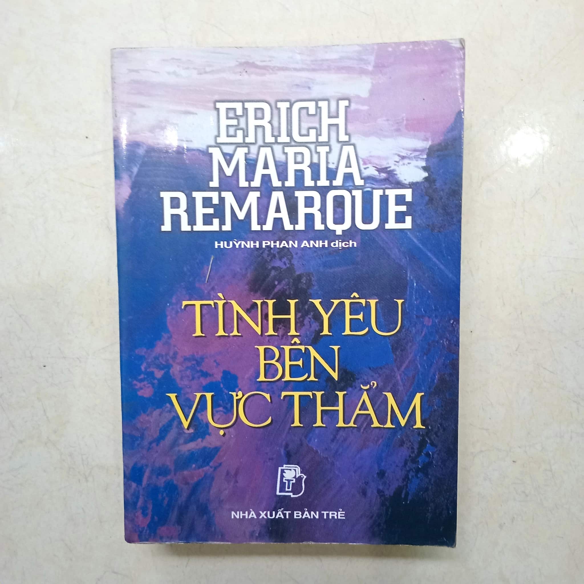 Tình Yêu Bên Vực Thẳm 