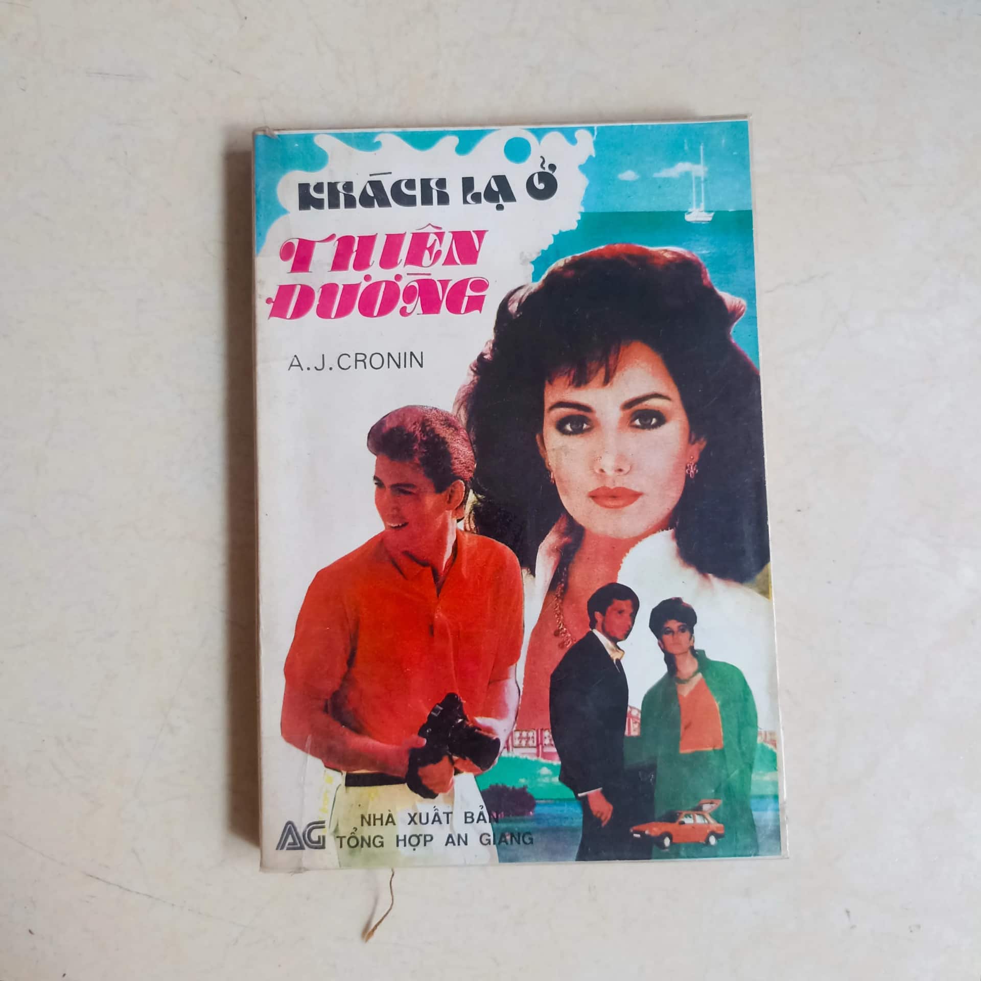 Khách lạ ở Thiên Đường