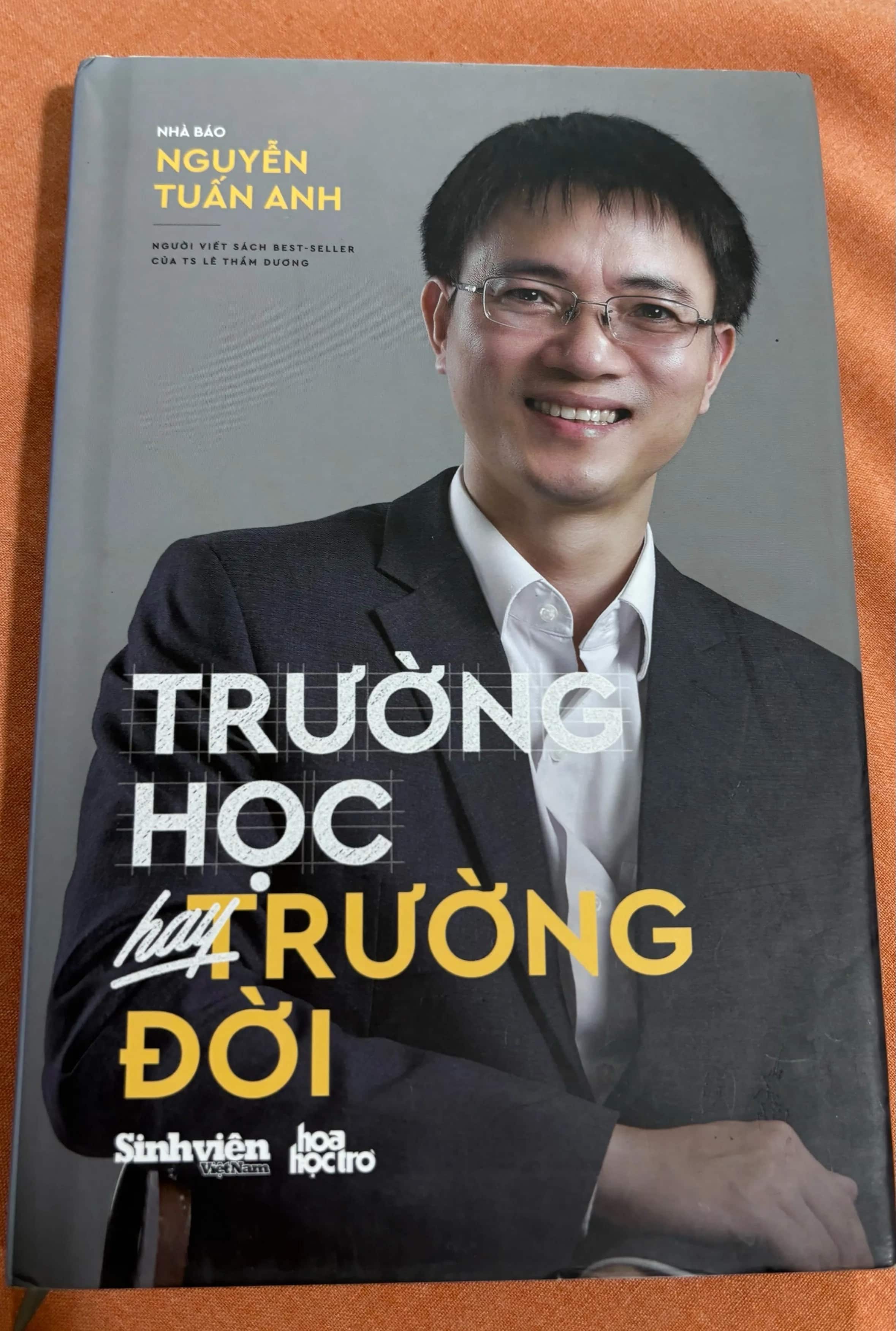 Trường học hay trường đời 