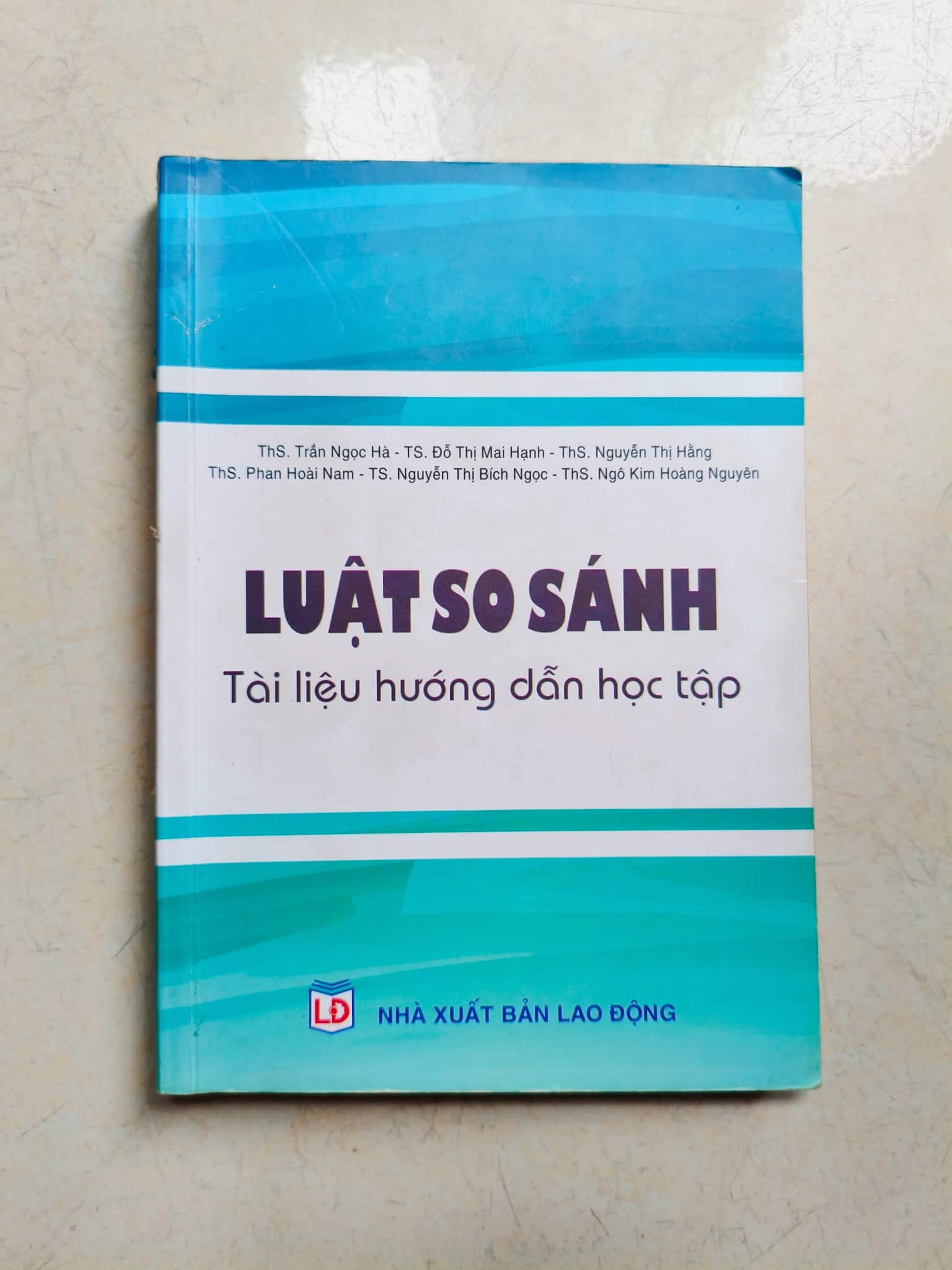 Luật so sánh