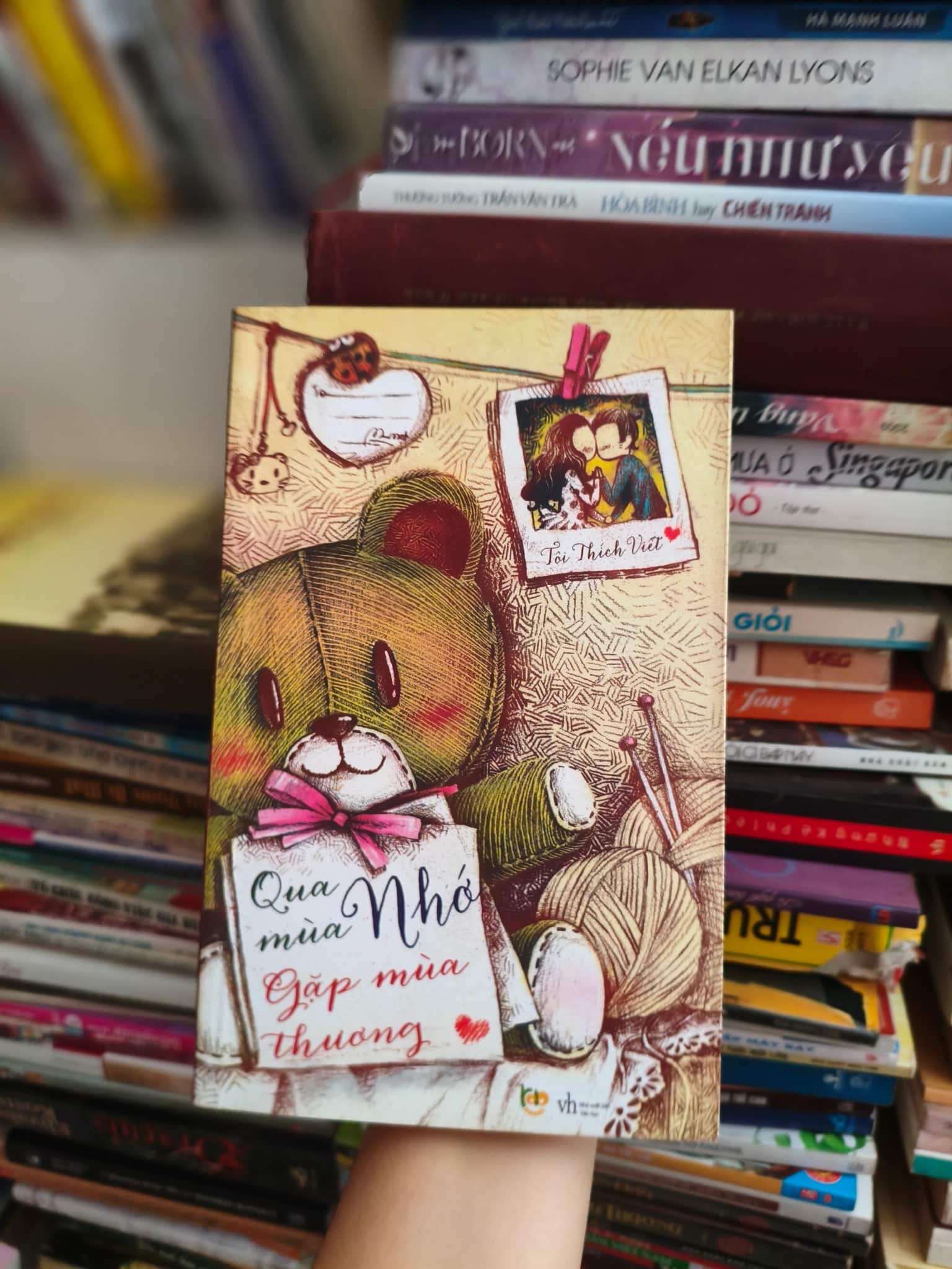 Qua mùa nhớ gặp mùa thương 