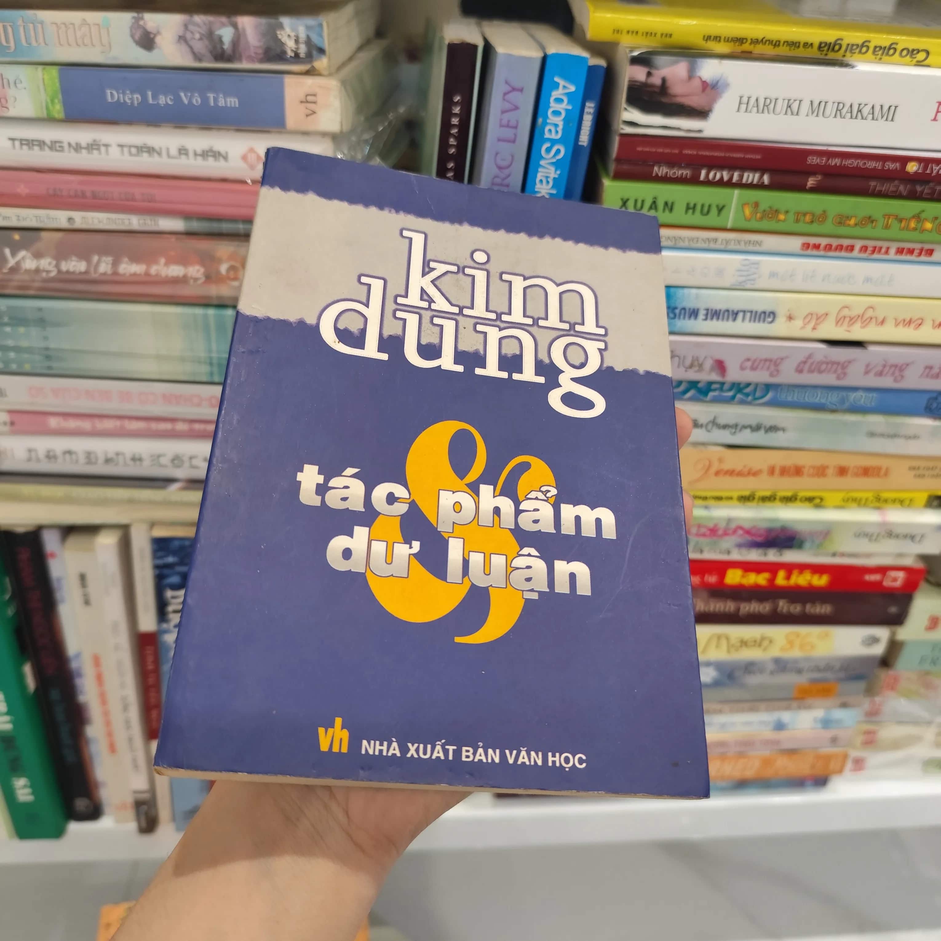 Kim Dung- Tác Phẩm Dư Luận