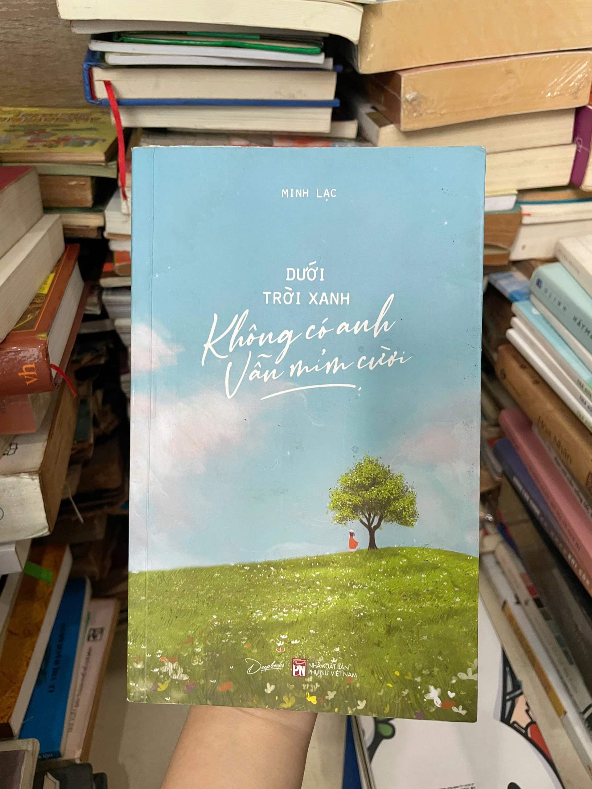 Dưới Trời Xanh Không Có Anh Vẫn Mỉm Cười