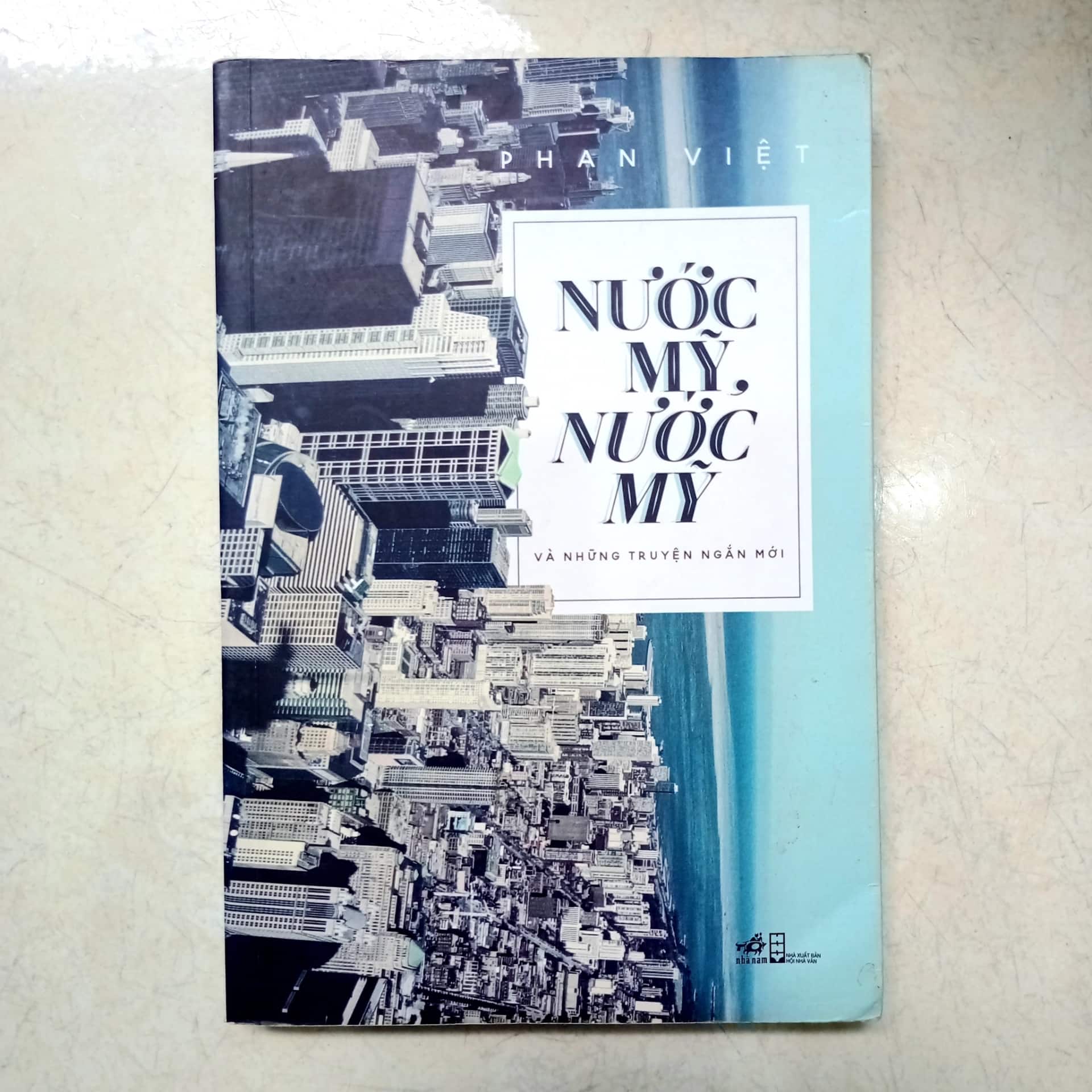 Nước Mỹ và những truyện ngắn mới