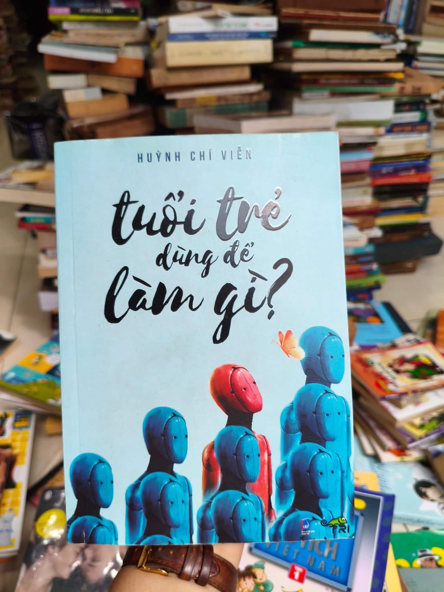 Tuổi trẻ dùng để làm gì 