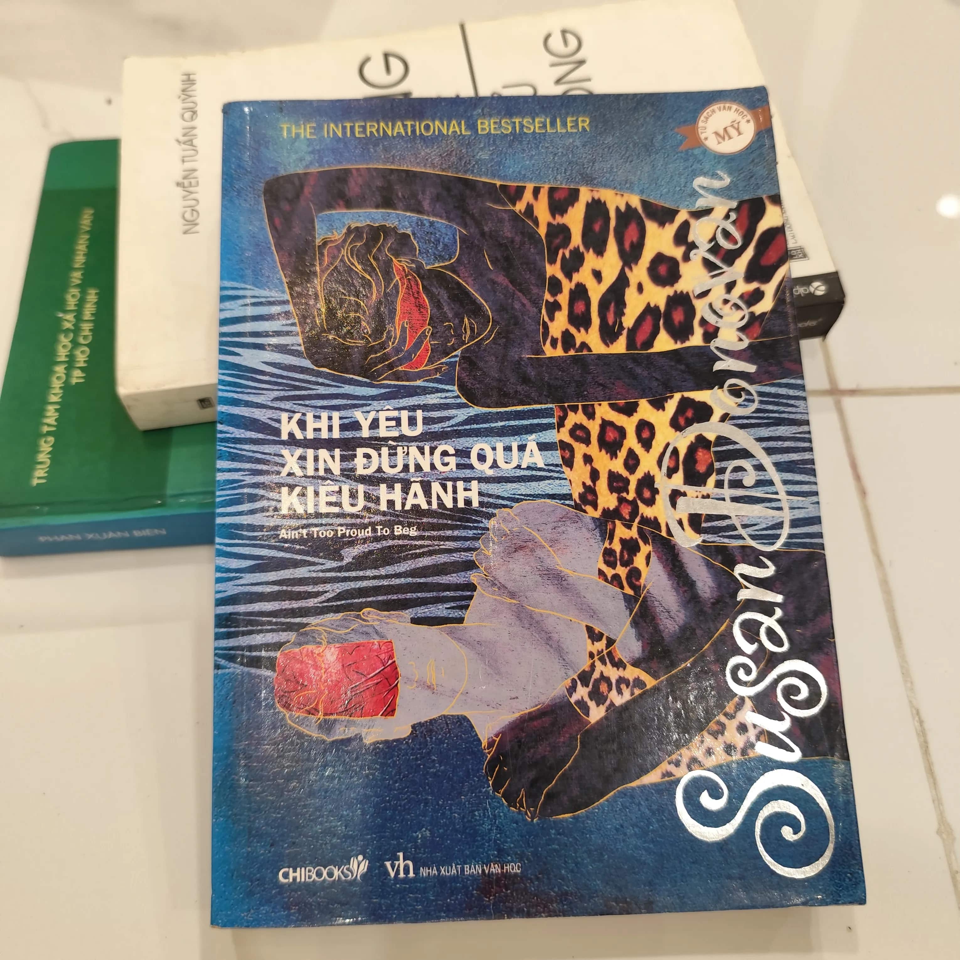 Khi Yêu Xin Đừng Quá Kiêu Hãnh" của tác giả Susan Donovan.