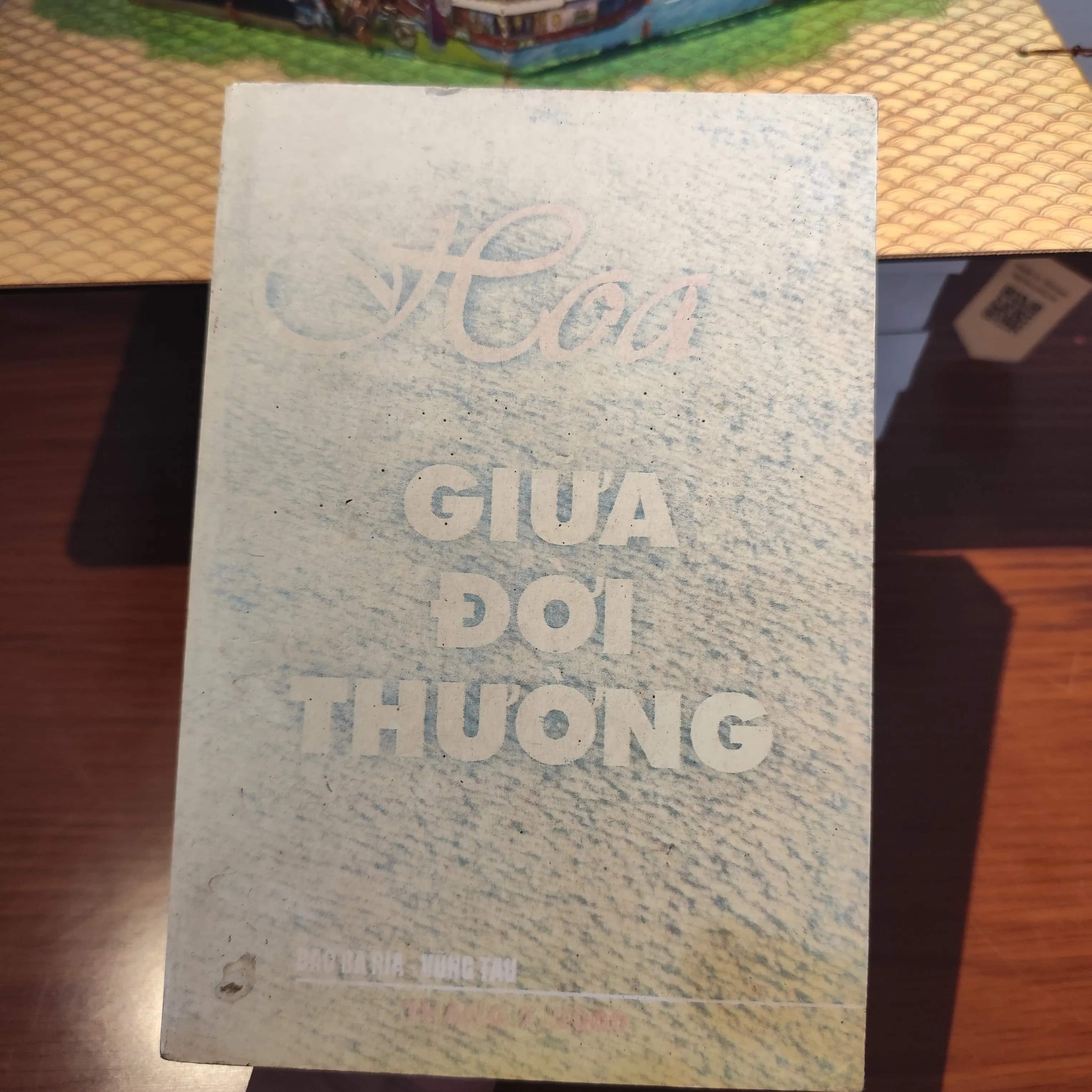Hoa giữa đời thường