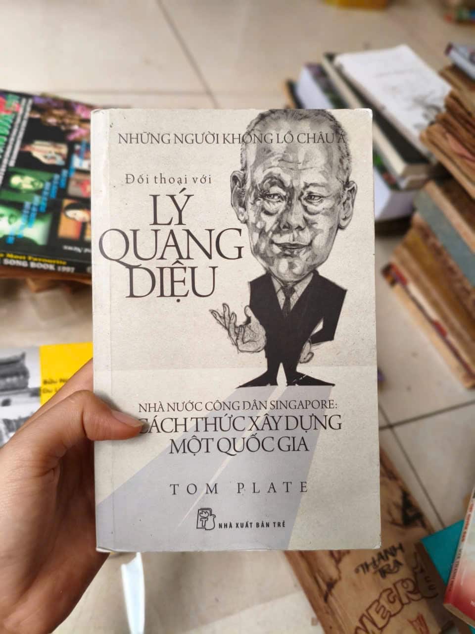 Đói thoại với Lý Quang Diệu 