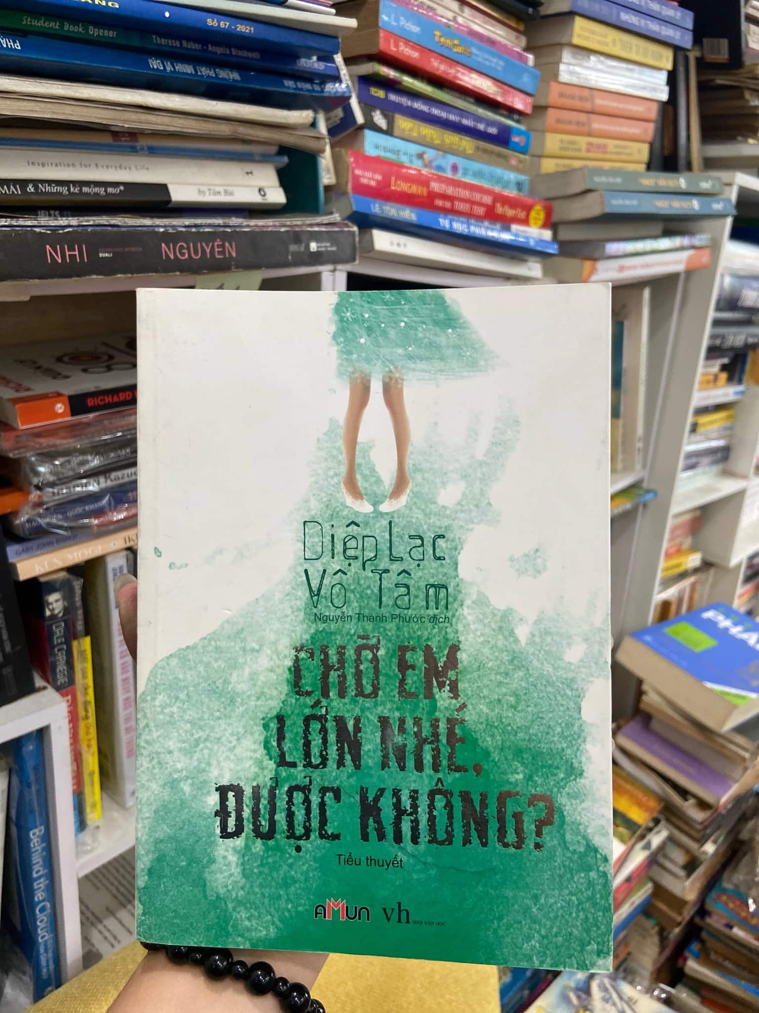 Tiểu thuyết “ Chờ em lớn nhé , được không ? “