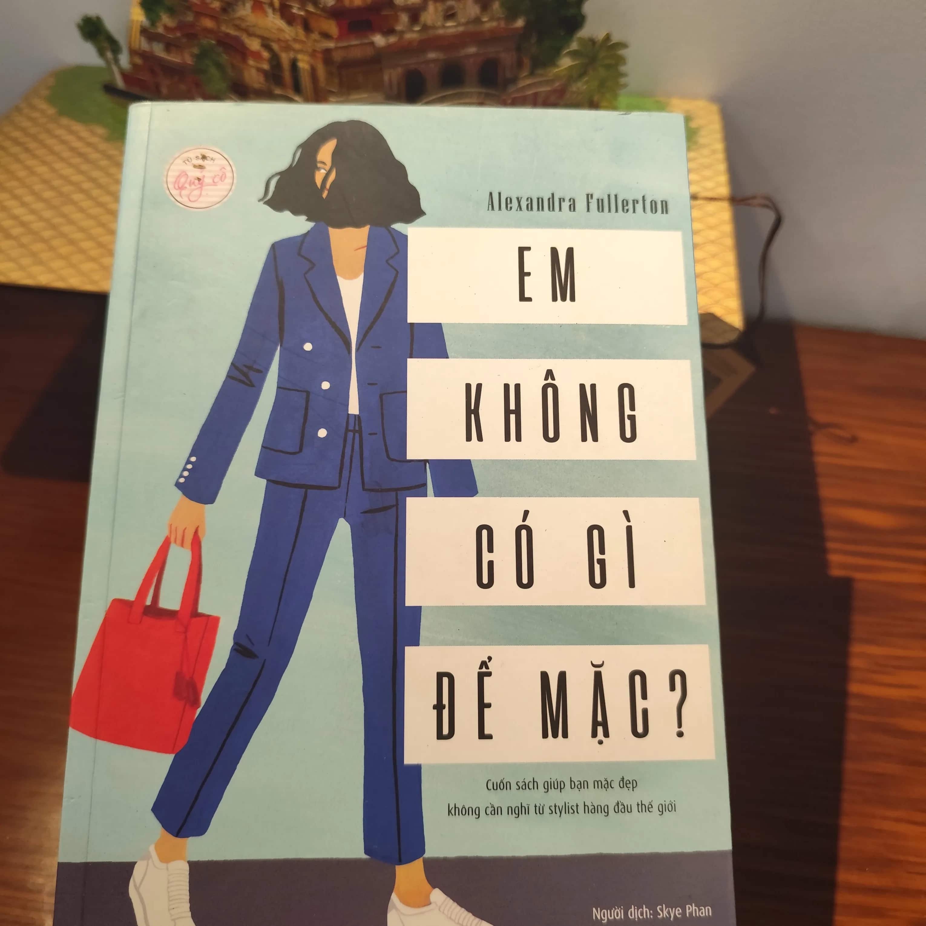 Em không có gì để mặc