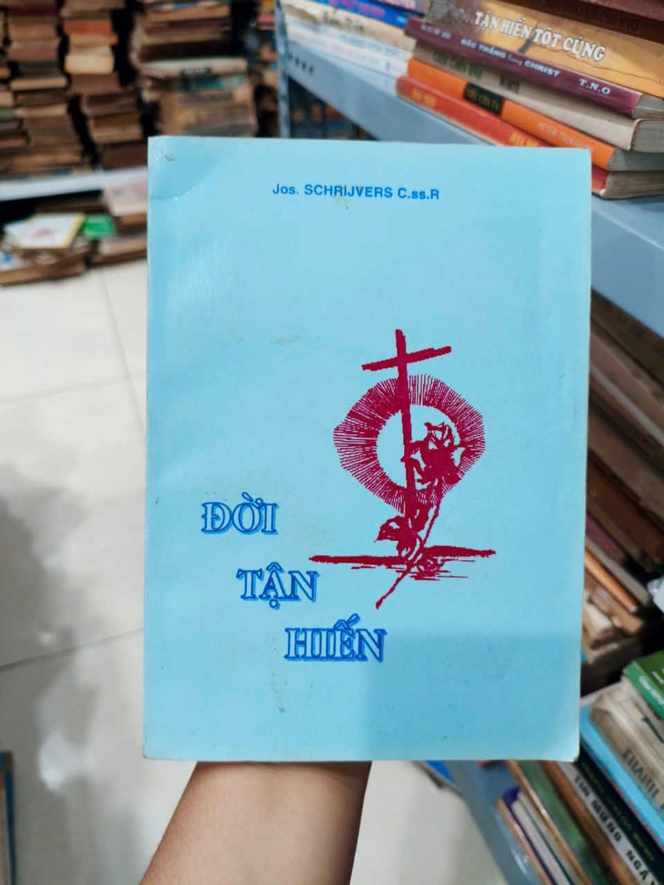 Đời Tận Hiến