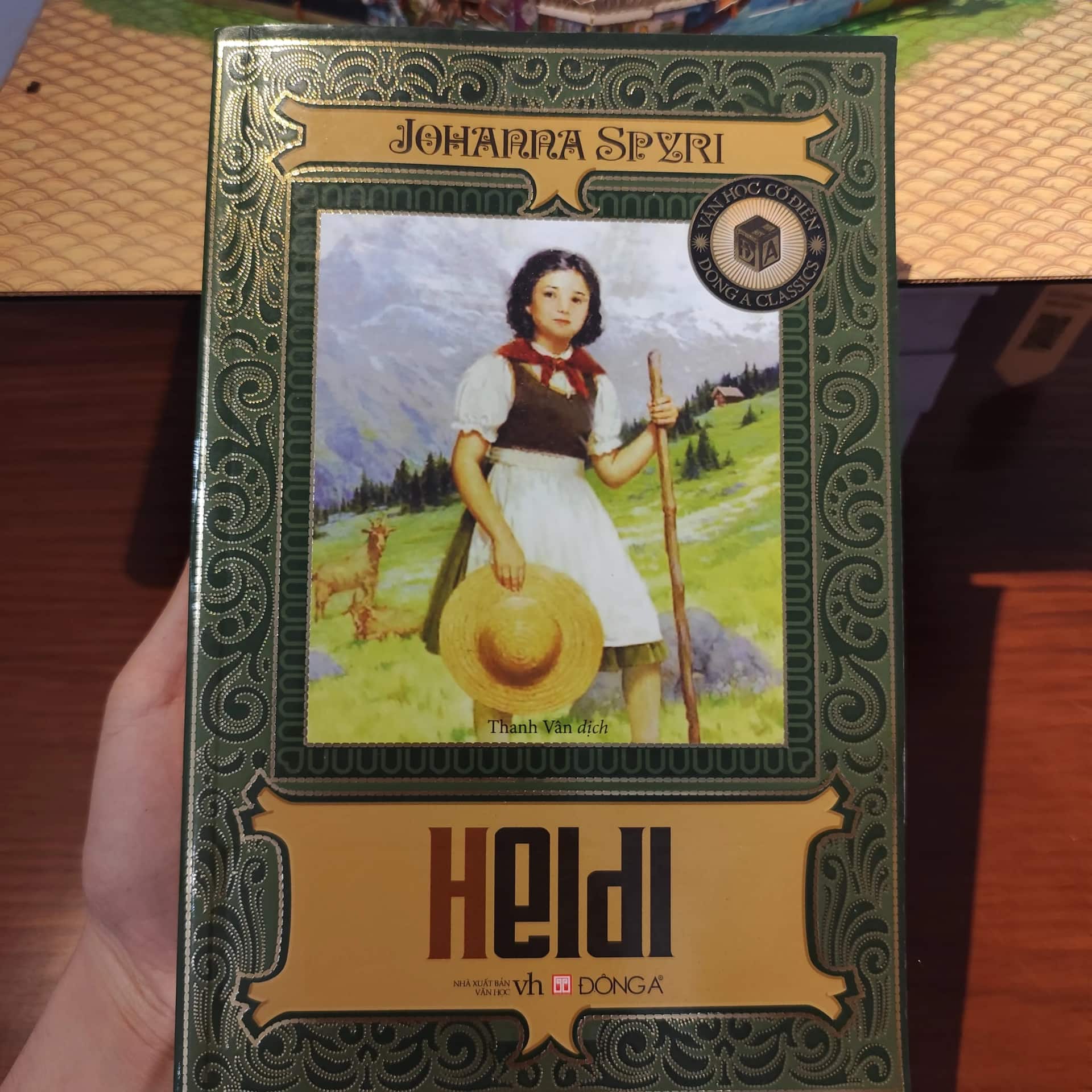 Heidi của tác giả Johanna Spyri.