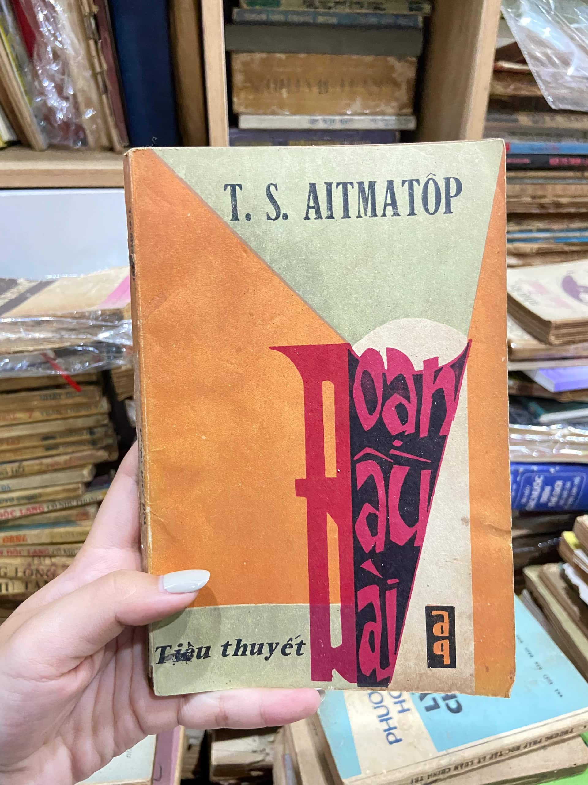 Đoạn Đầu Đài - T.S.Aitmatop