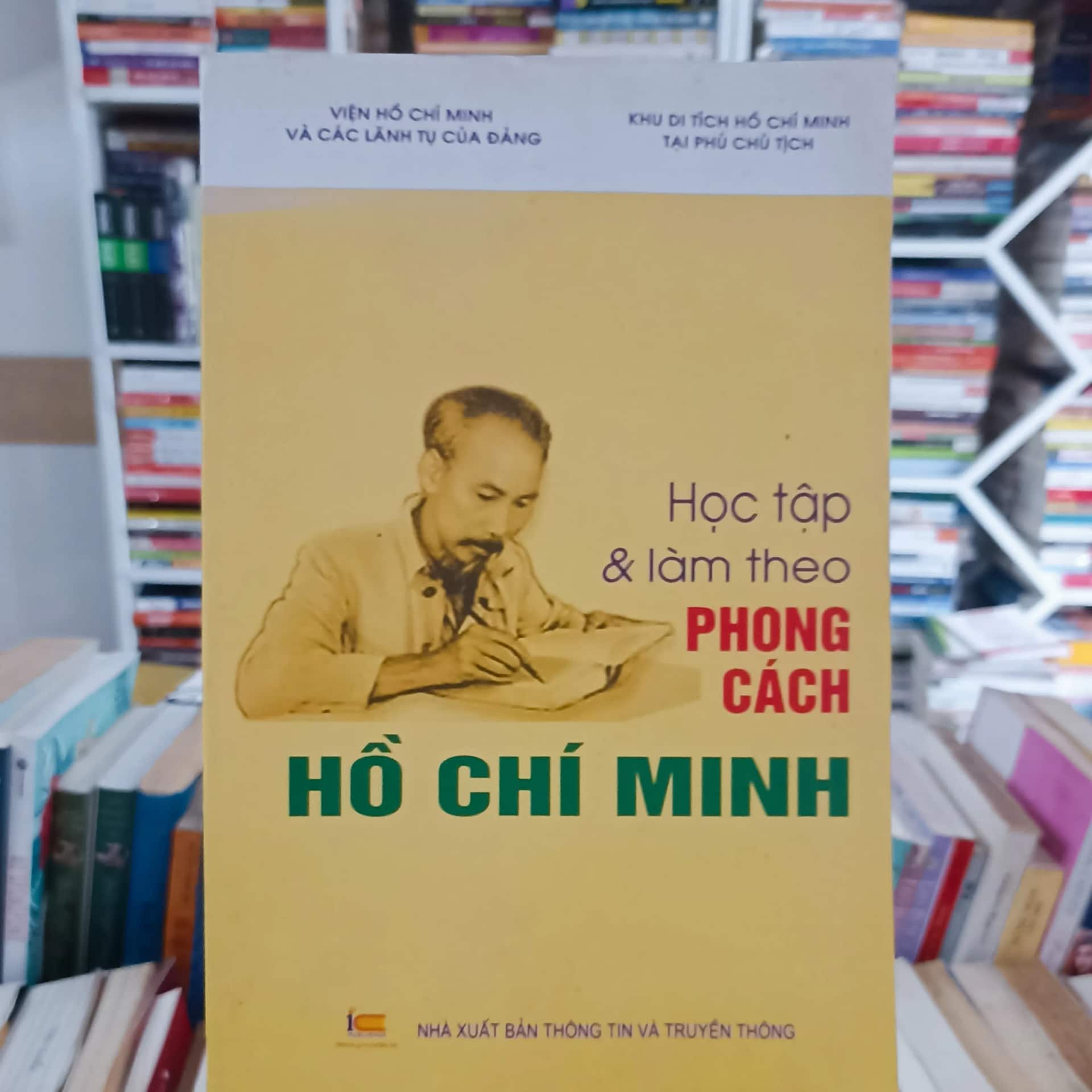 Học tập & làm theo phong cách Hồ Chí Minh