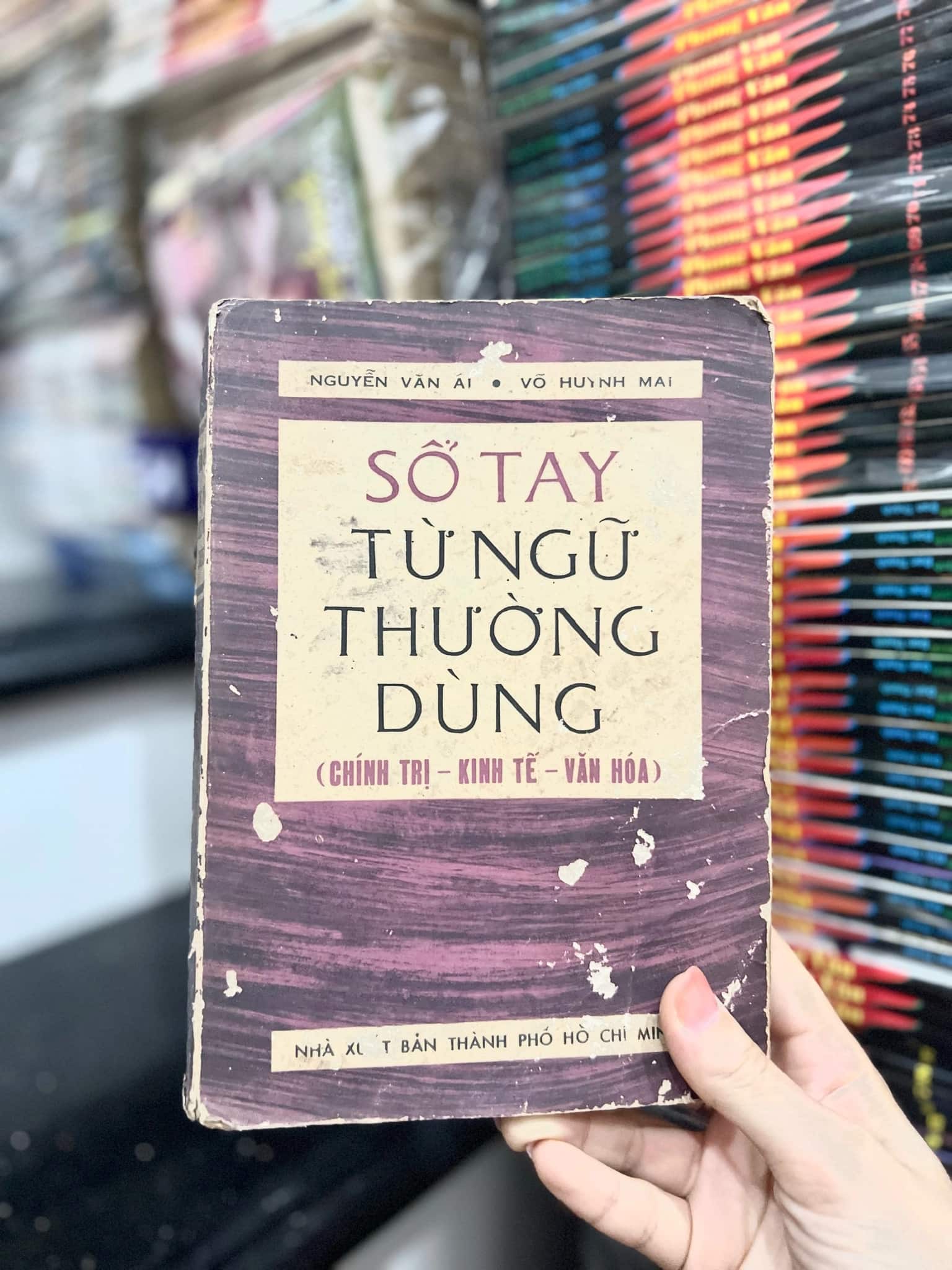 Sổ Tay Từ Ngữ Thường Dùng (Chính Trị - Kinh Tế - Văn Hoá)