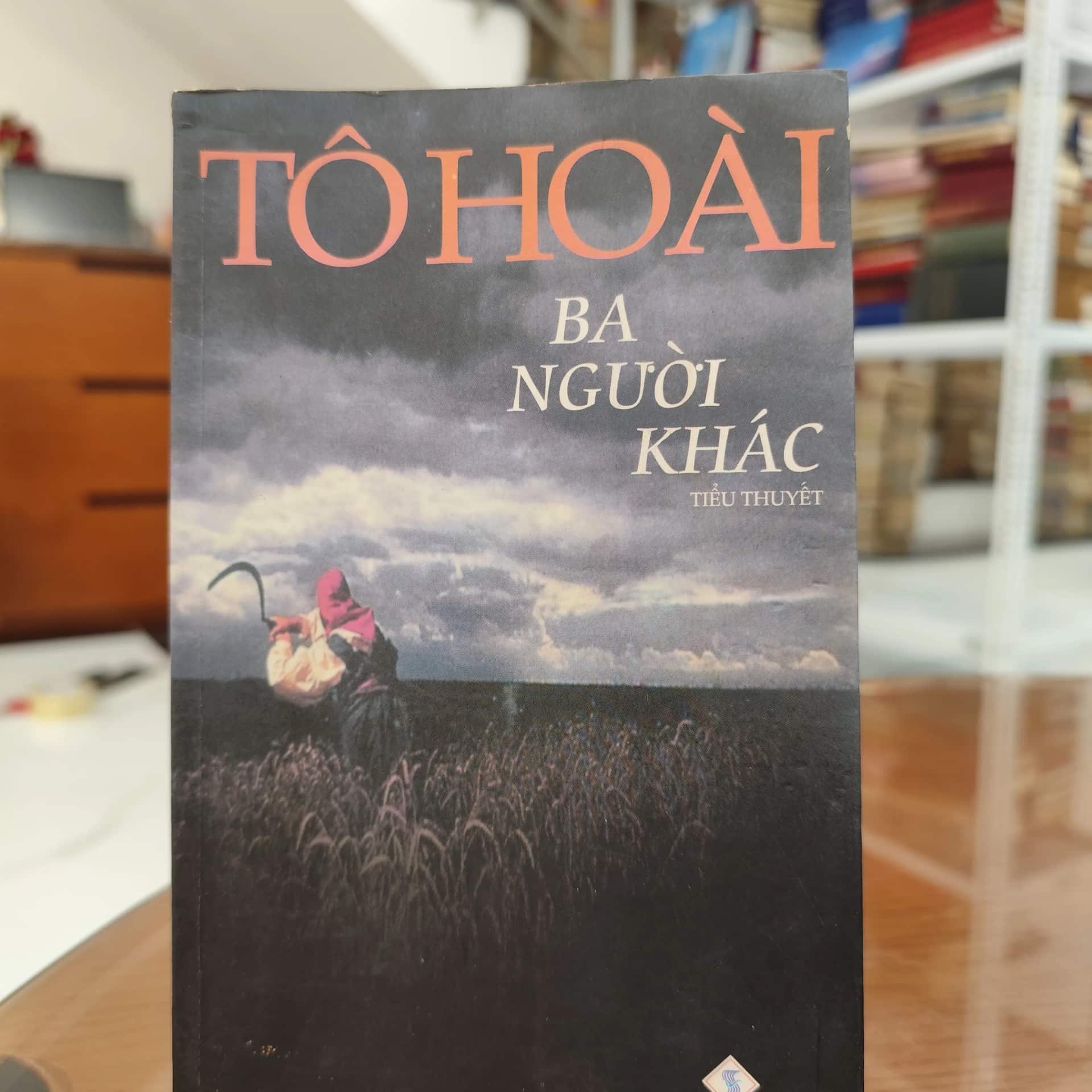 Ba người khác - Tô Hoài