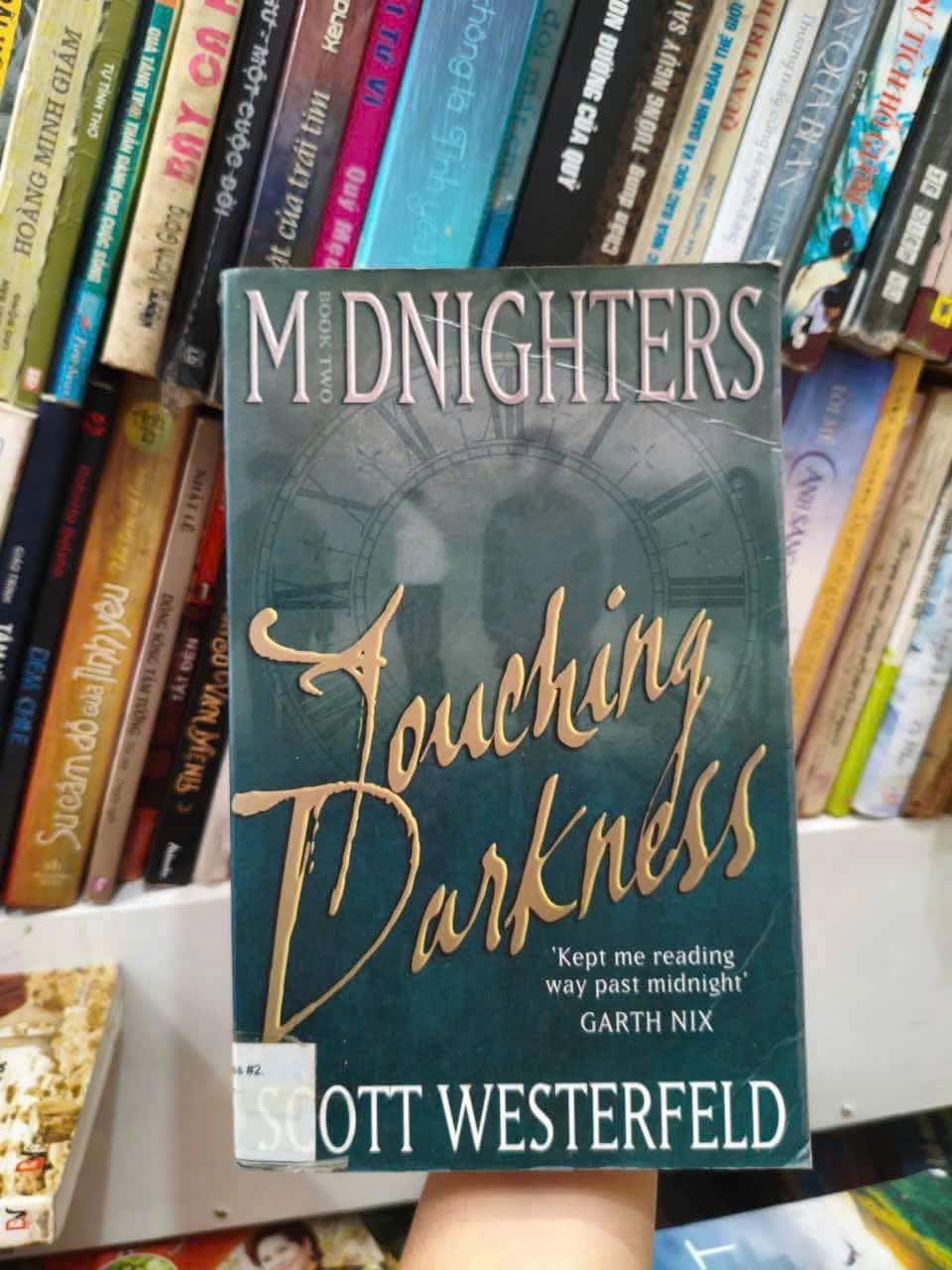 Touching Darkness - Midnighters