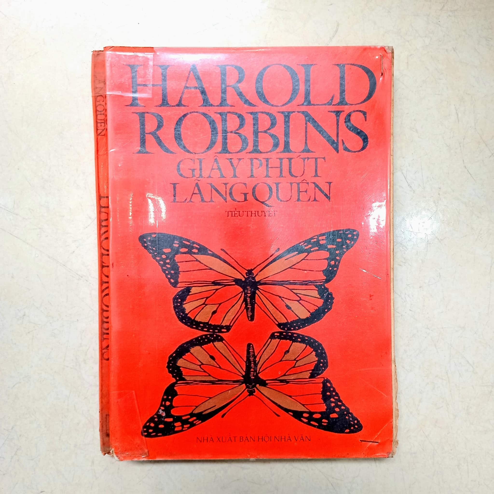 Giây phút lãng quên 