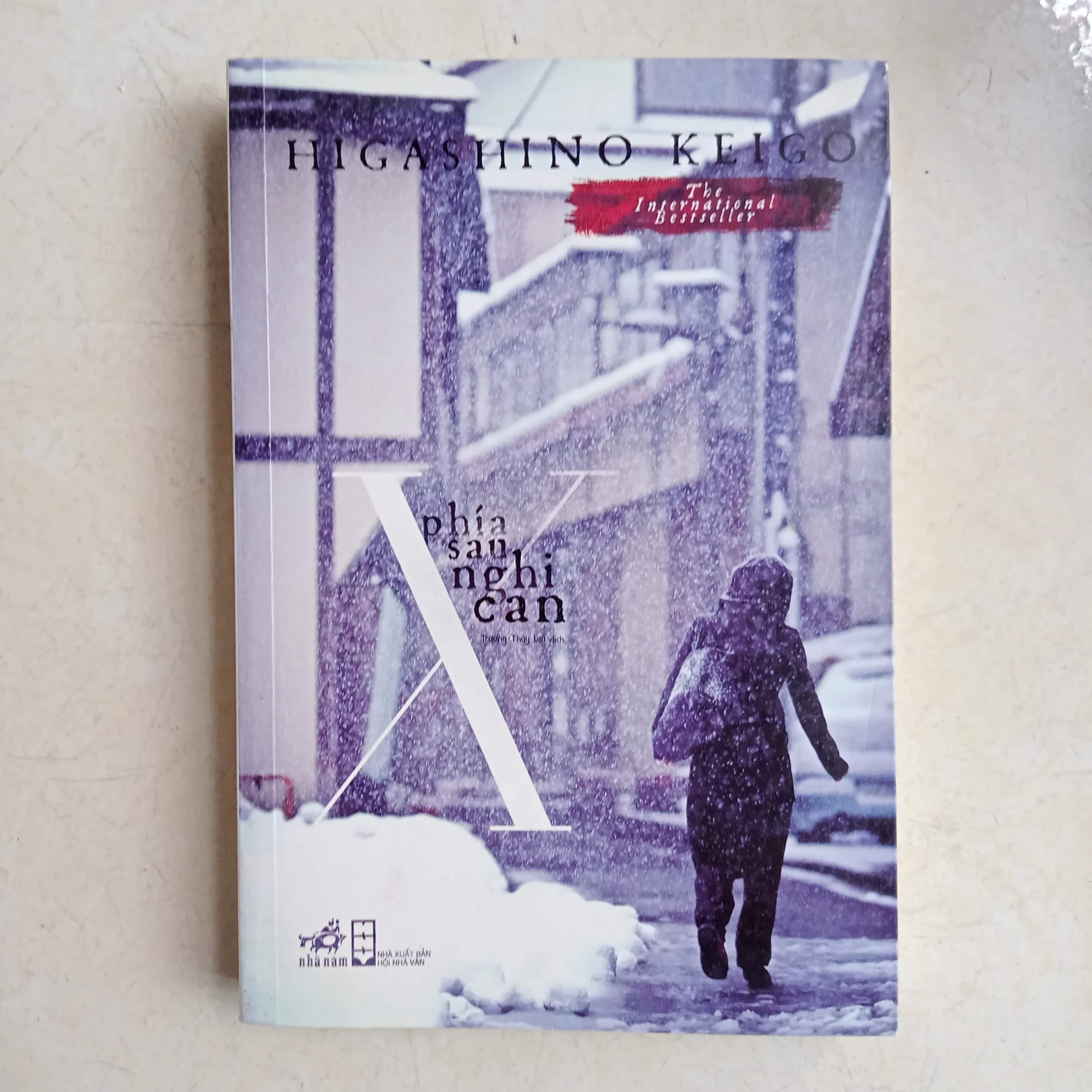 Phía sau nghi can x