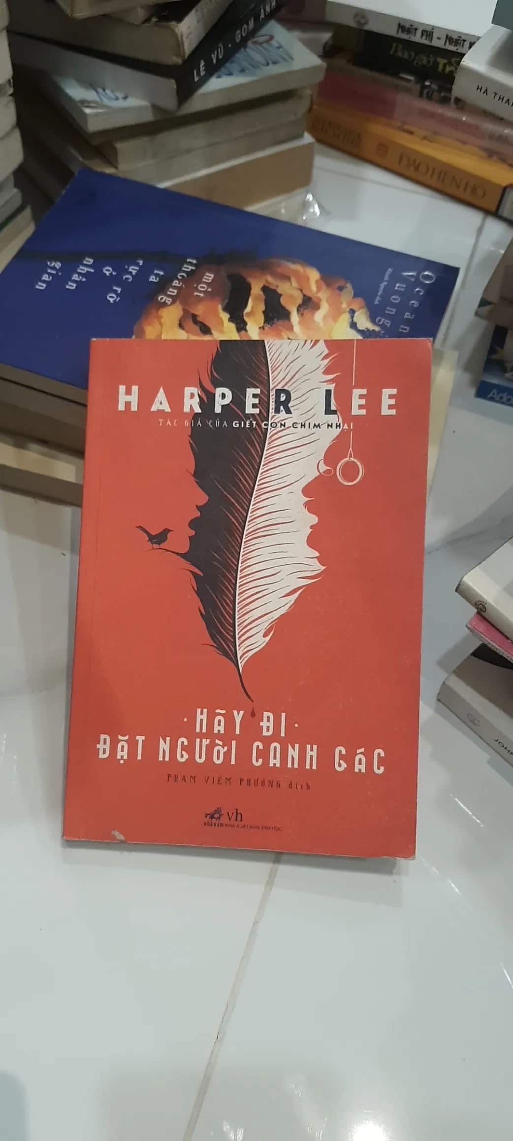 "Hãy Đi Đặt Người Canh Gác" của Harper Lee 