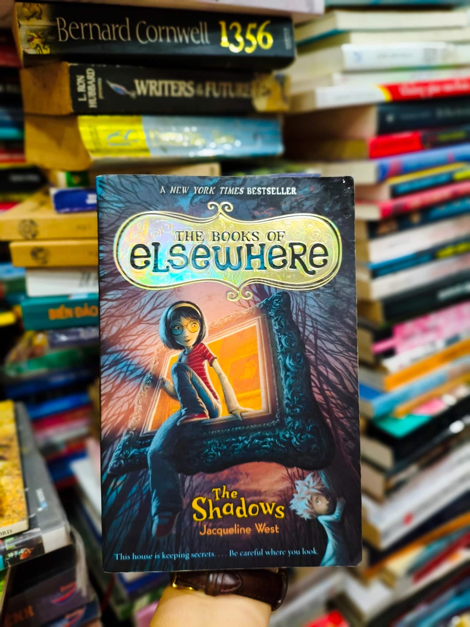 Thế books of elsewhere