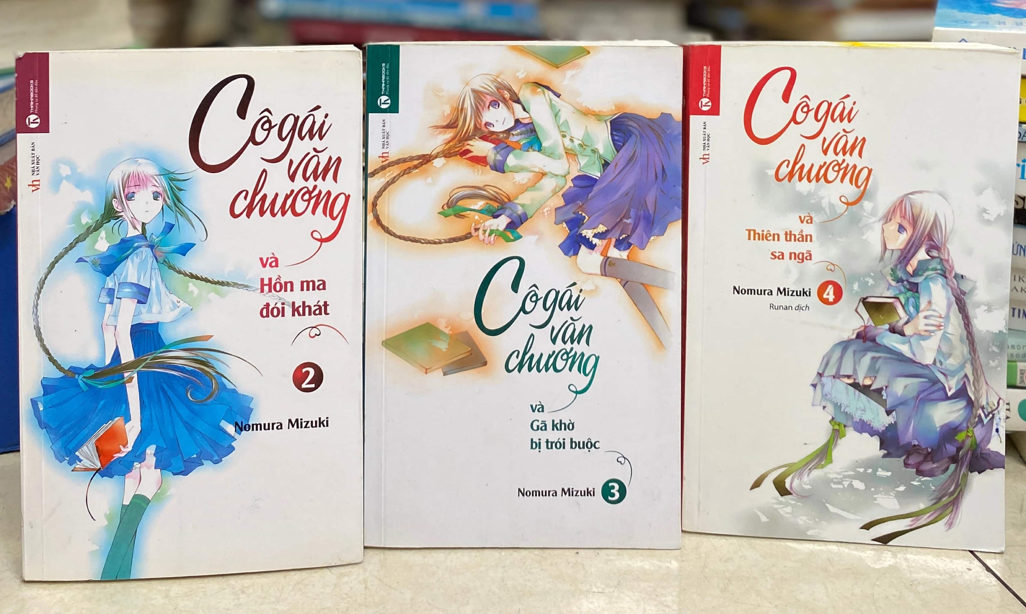 Sách - Cô Gái Văn Chương Và Tinh Linh Nước Mang Hoa Mặt Trăng - (Tập 2,3,4)