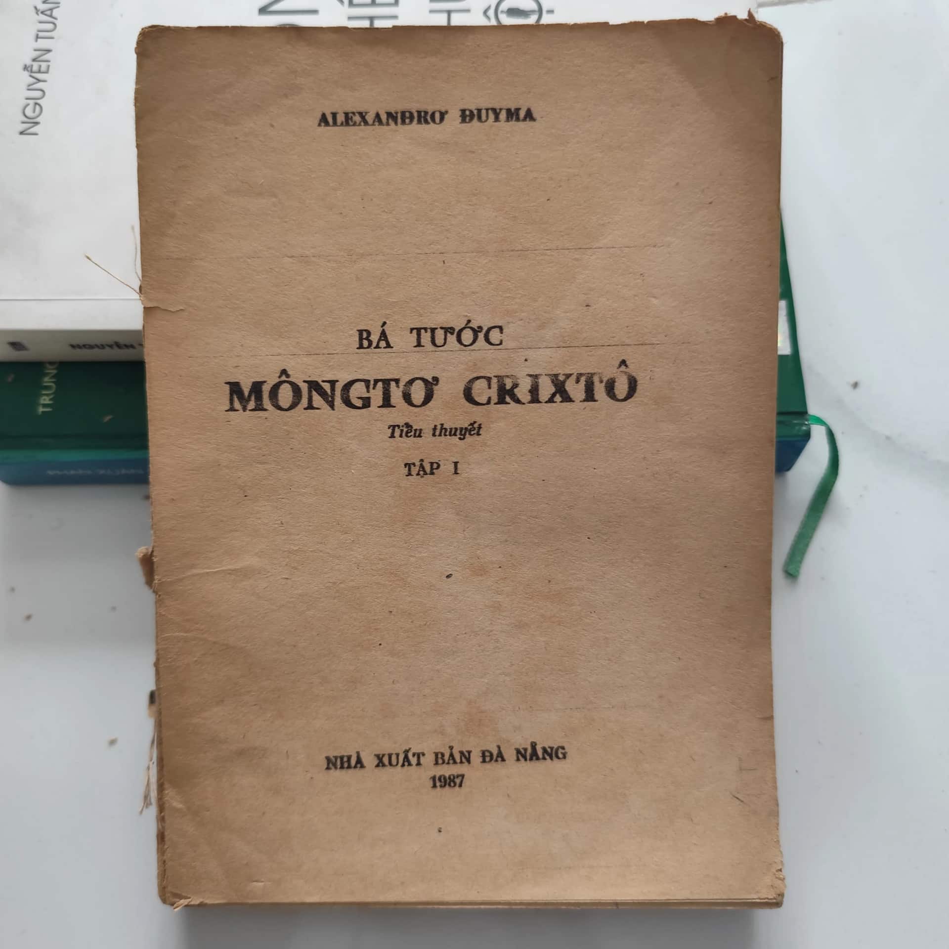 Bá tước Môngtơ Crix tô