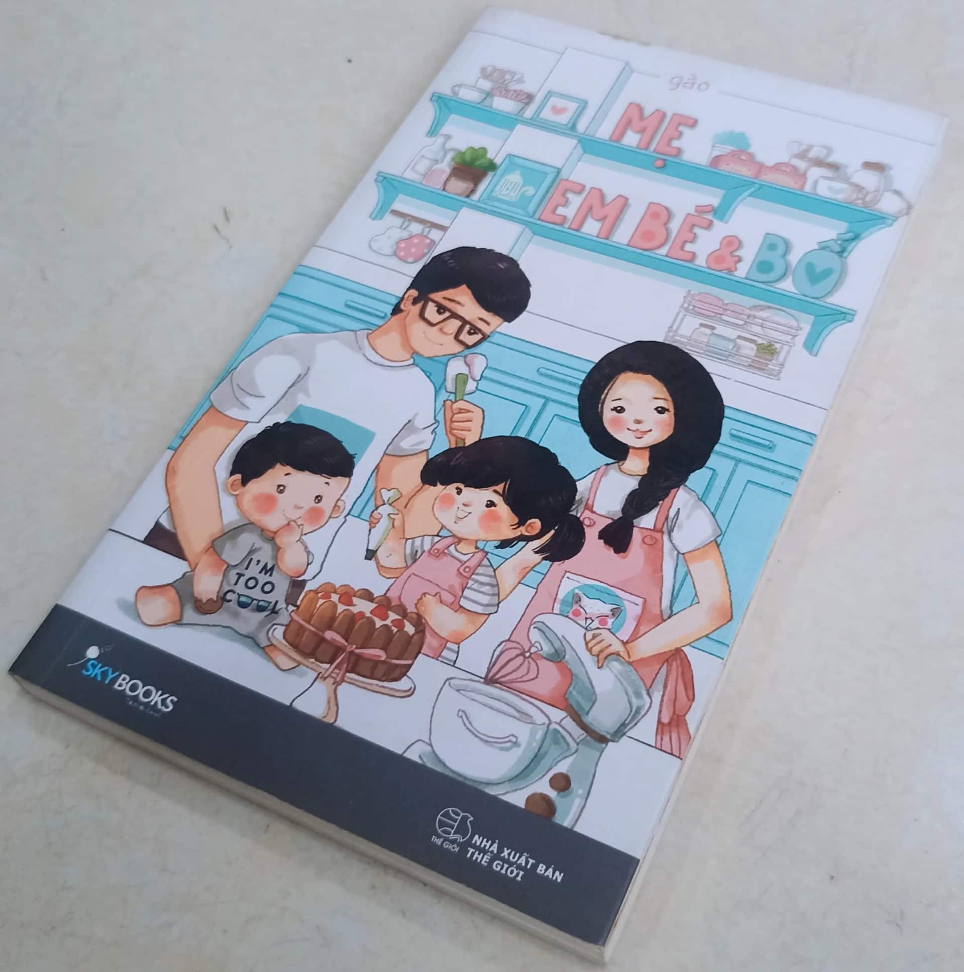 Mẹ em bé & bố
