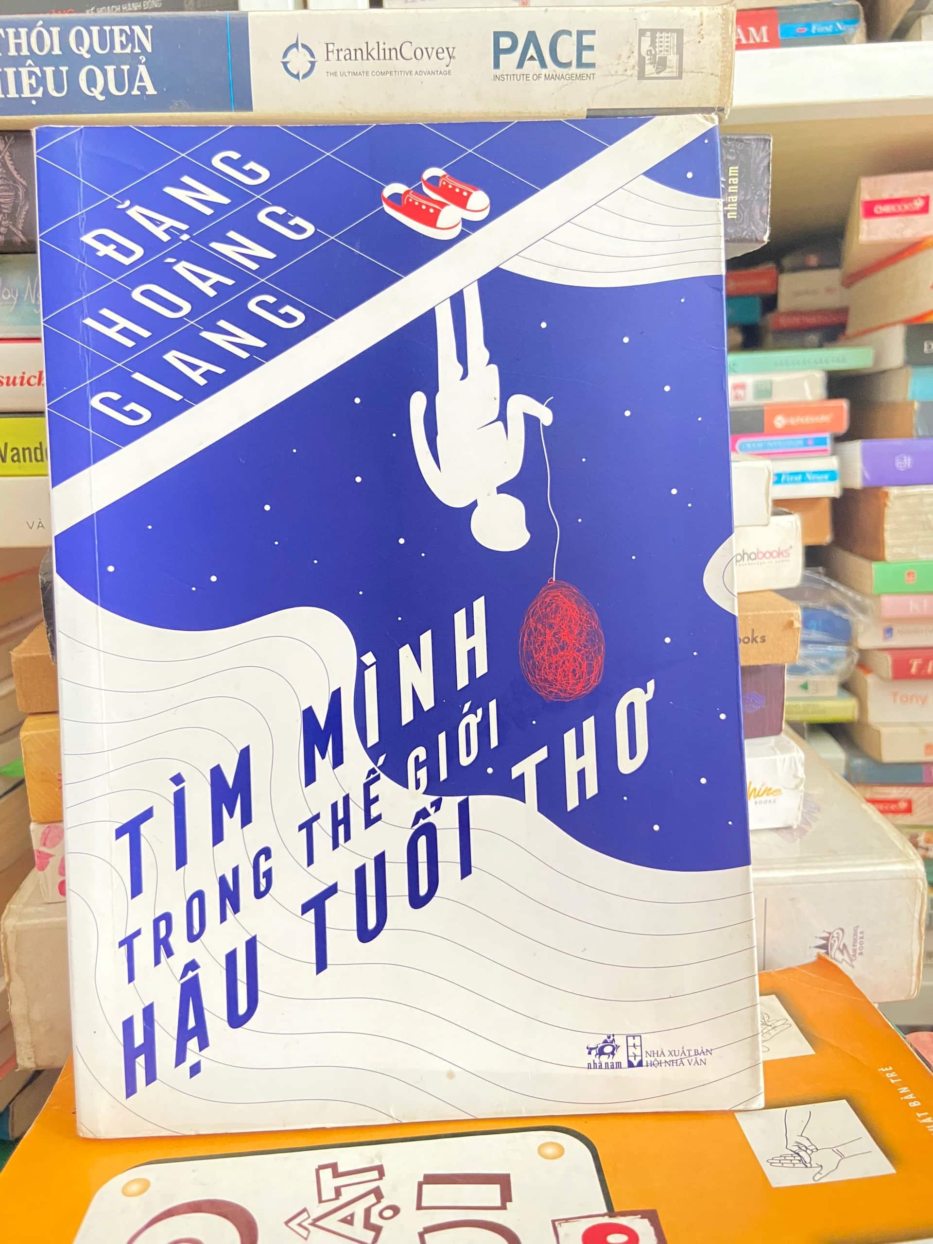 Tìm Mình Trong Thế Giới Hậu Tuổi Thơ