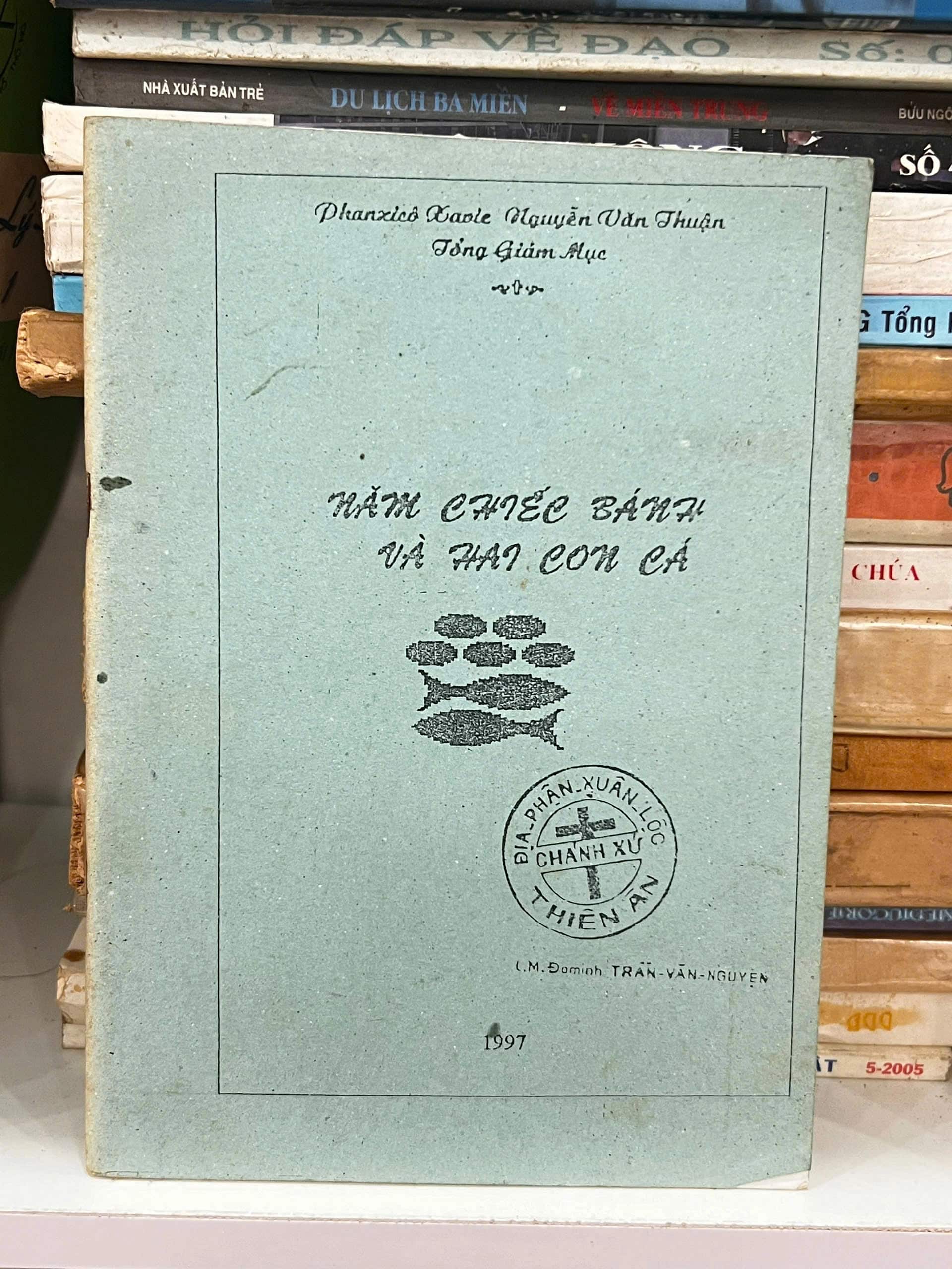 Năm Chiệc Bánh Và Hai Con Cá