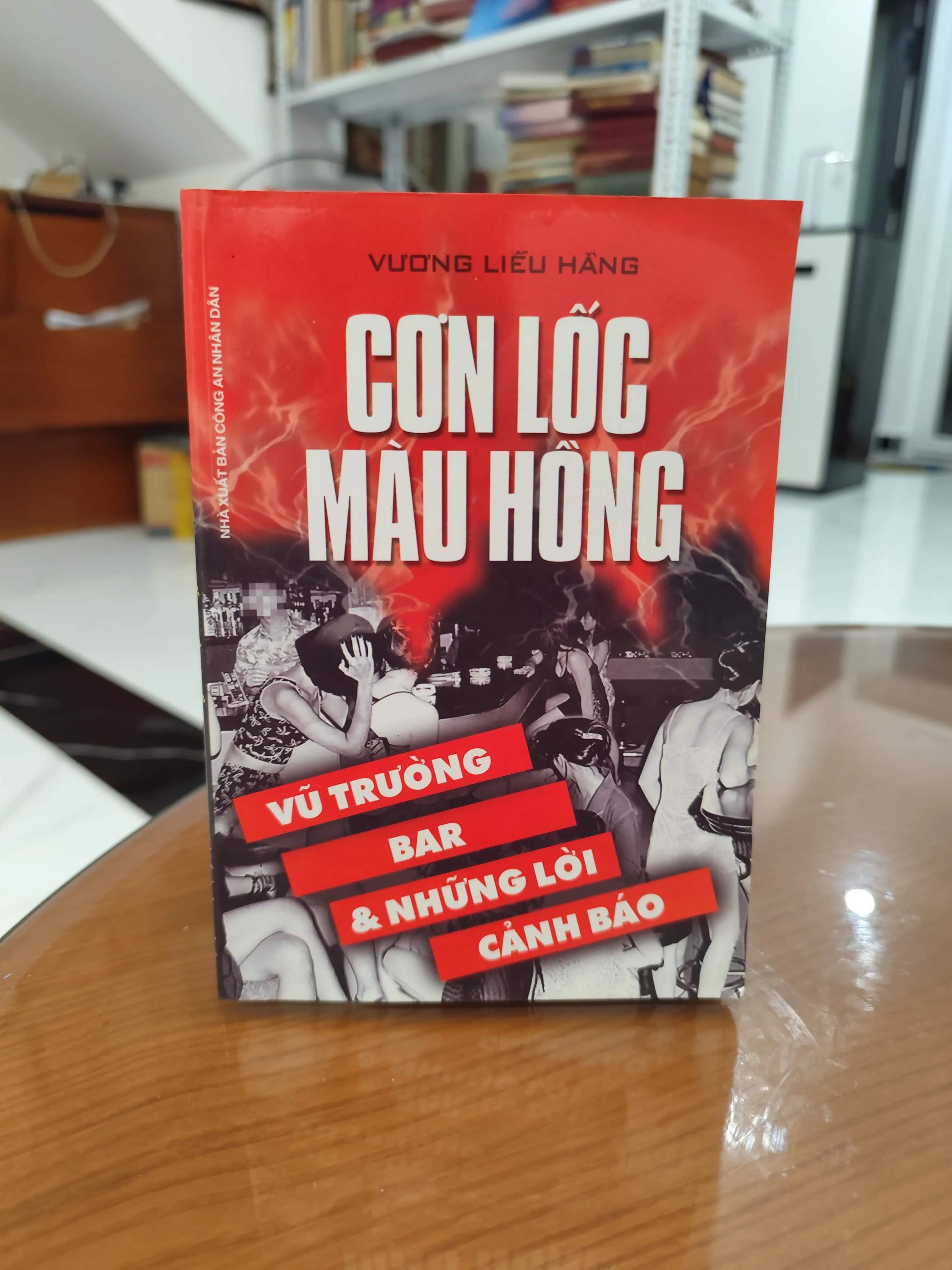Cơn lốc màu hồng