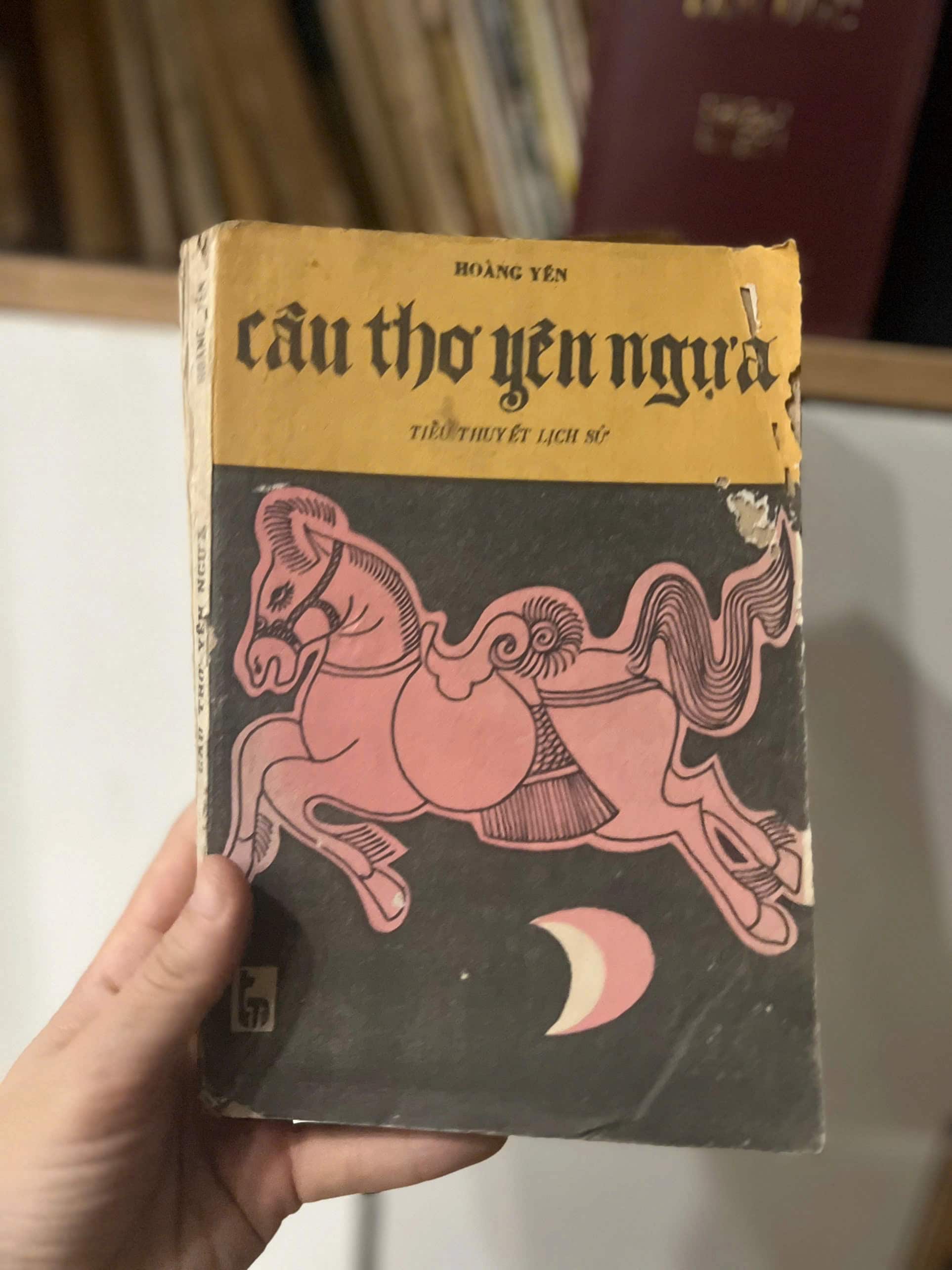 Câu thơ yên ngựa - Hoàng Yến