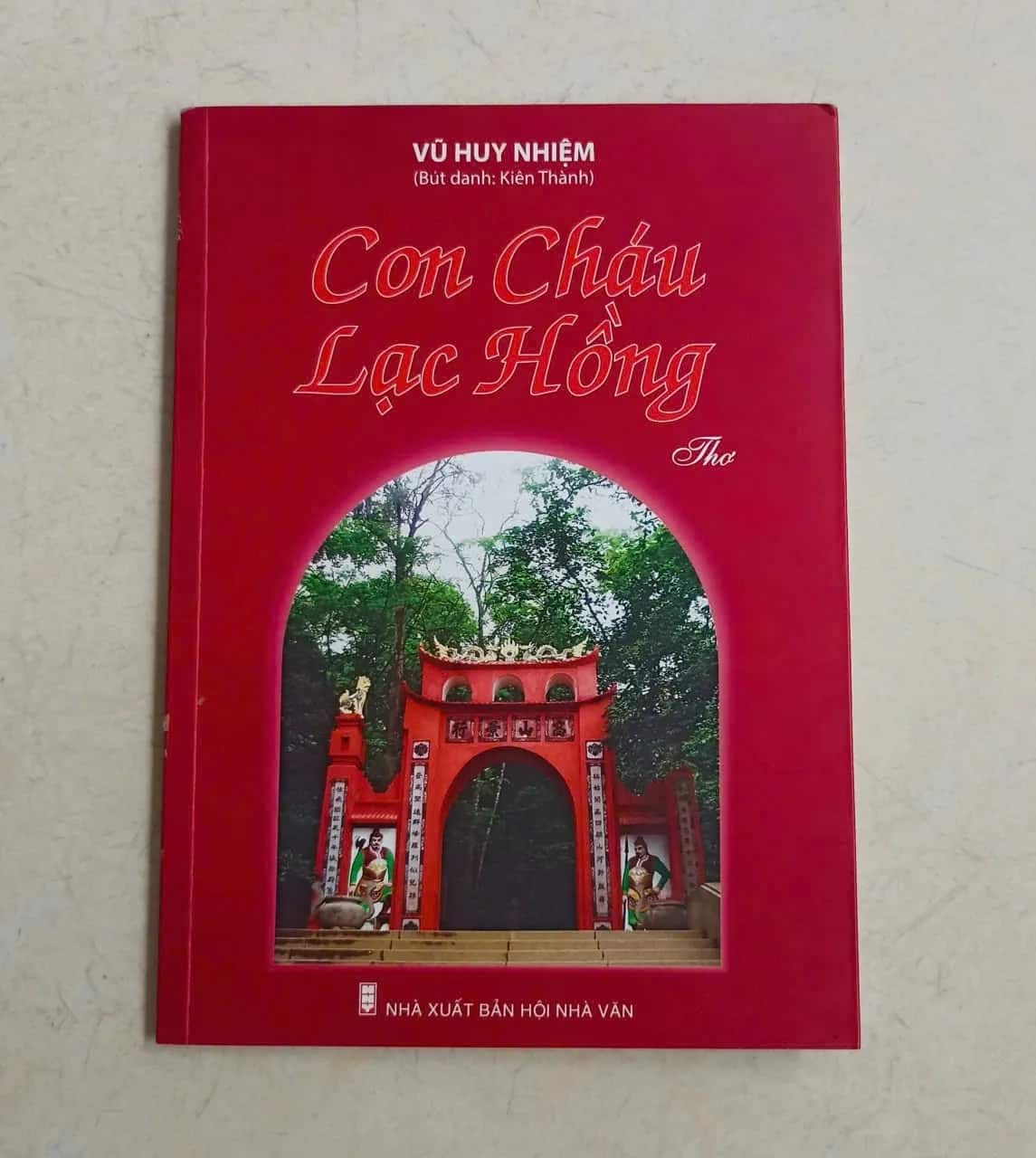 Con cháu lạc hồng
